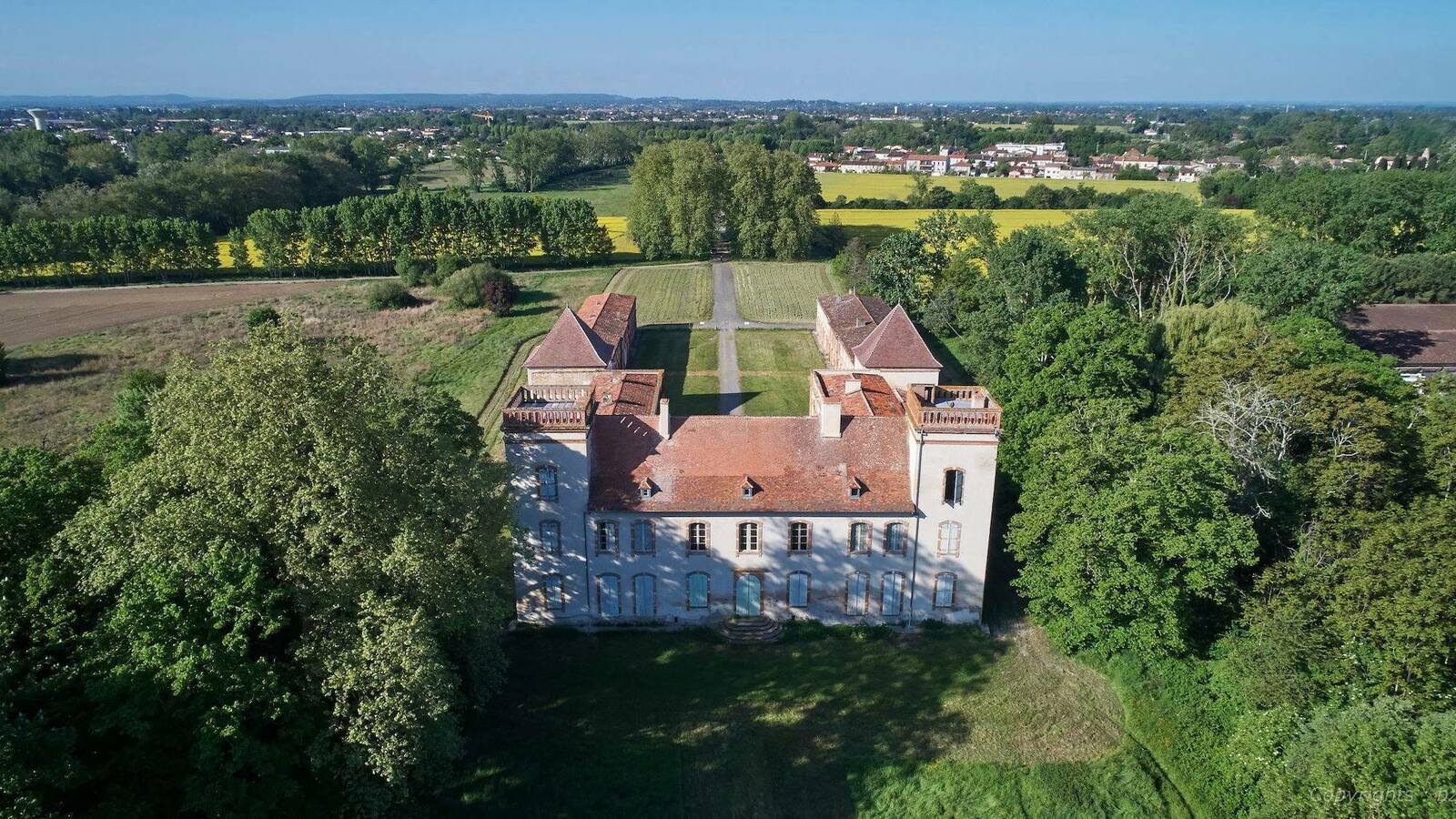 Un magnifique château près de Toulouse propose des séances de cinéma en plein air tout l’été Un magnifique château près de Toulouse propose des séances de cinéma en plein air tout l’été