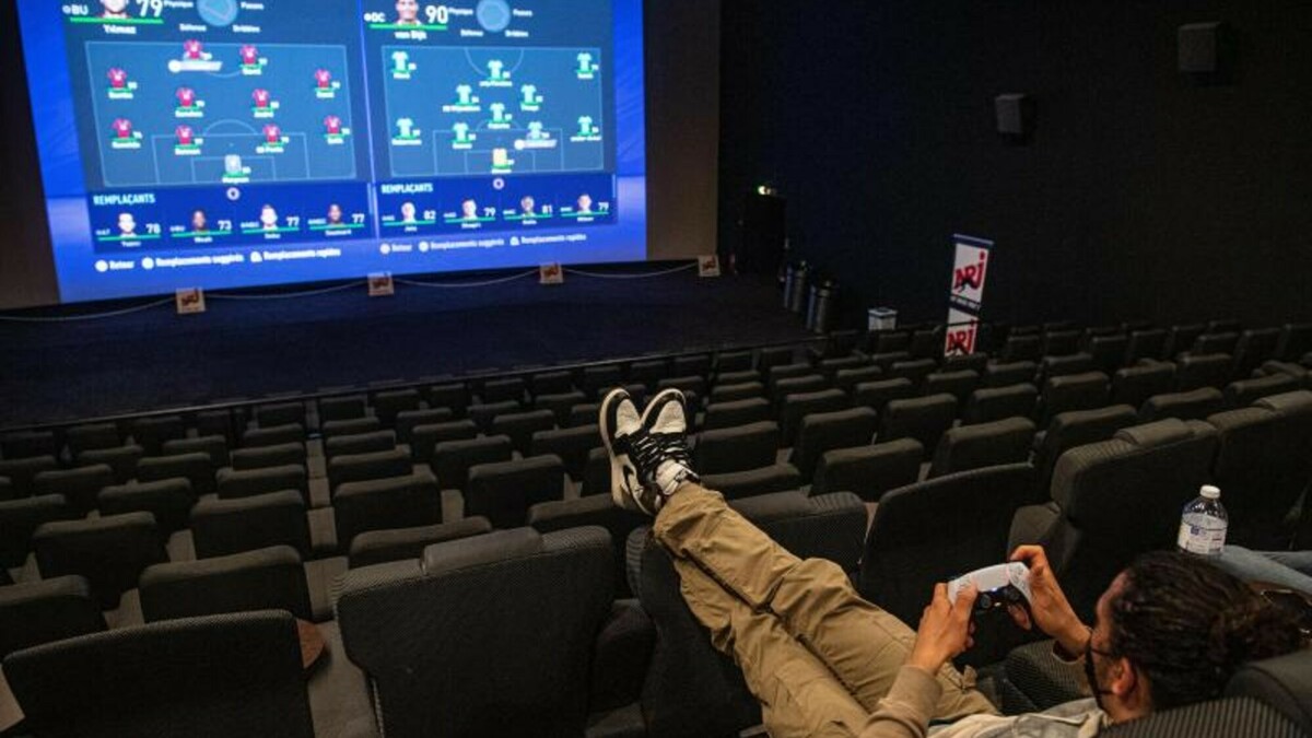A Lille, vous pouvez louer une salle de ciné pour jouer aux jeux vidéo sur écran géant Le Bonbon