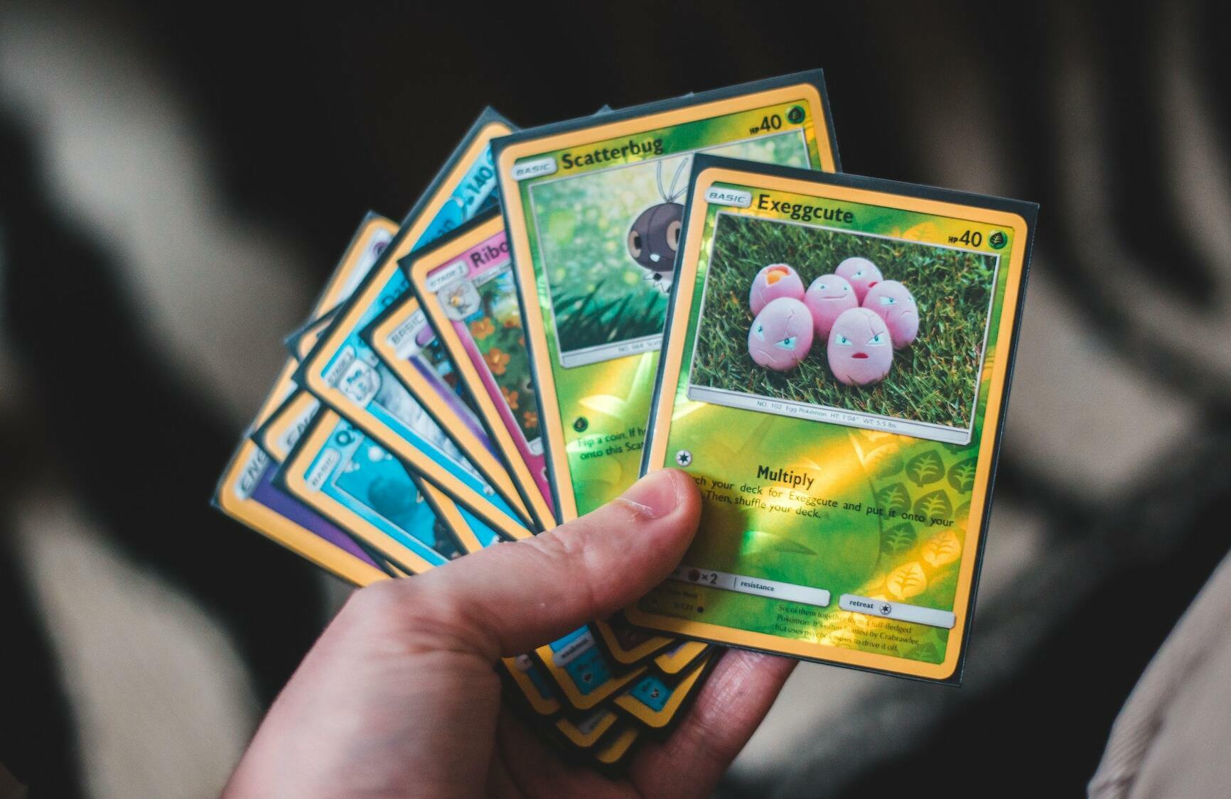 12.000 euros pour un Dracaufeu: pourquoi la valeur des cartes Pokémon  s'envole