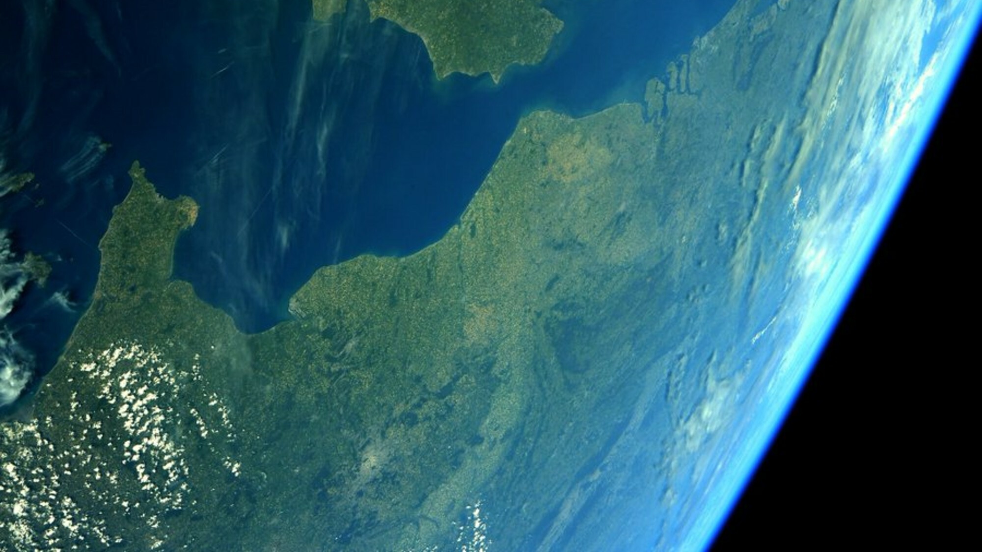 Depuis l'espace, Thomas Pesquet nous envoie une photo... du Pas-de-Calais ! thomas-pesquet-pas-de-calais