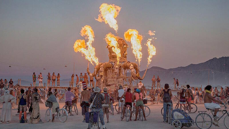その他 Burning Man Festival (Special Edition) Press information - Unique electric Art-Car at Burning Man