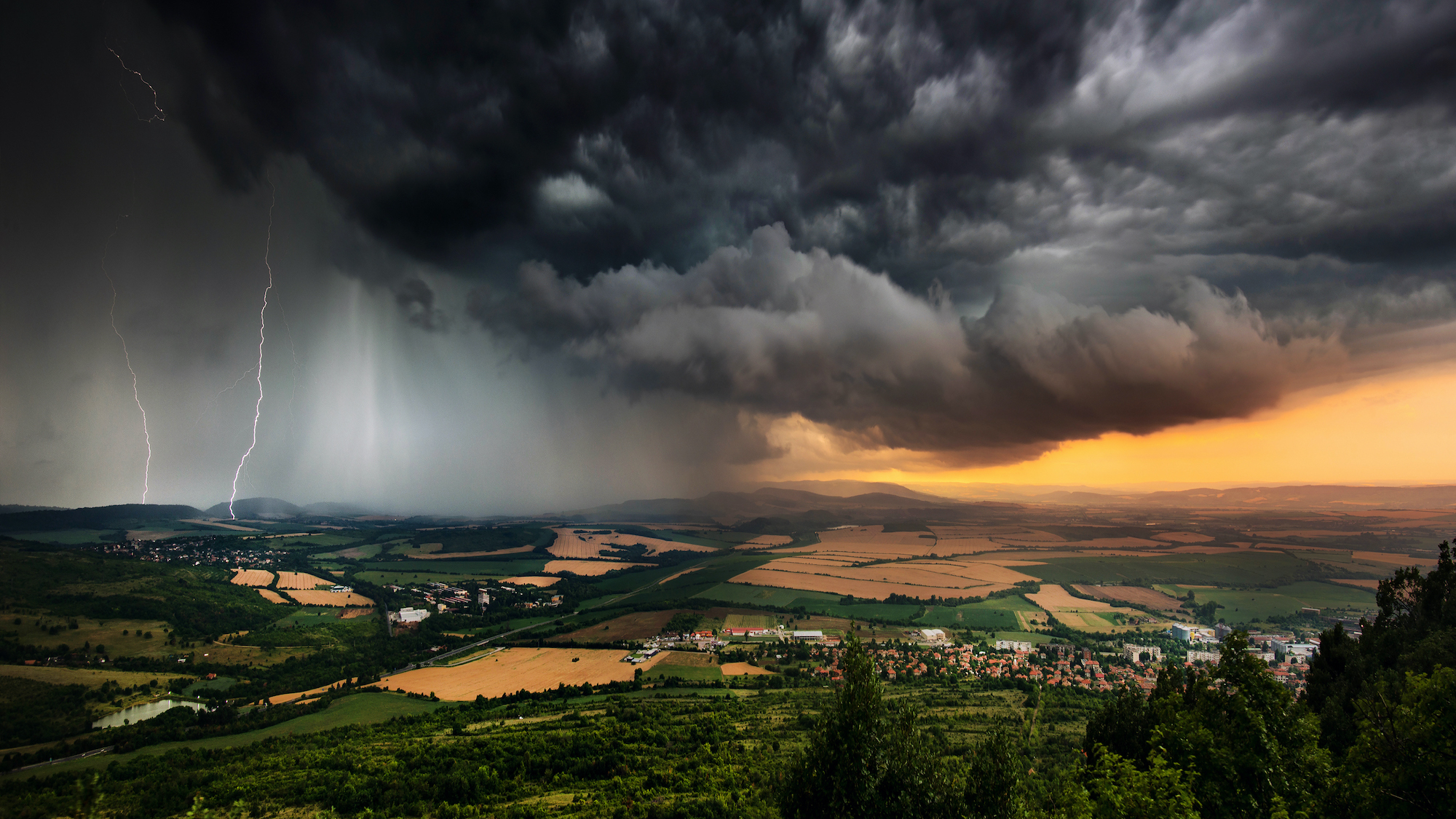 Météo : deux énormes tempêtes sont attendues sur 3 jours à Strasbourg istock-1263562386