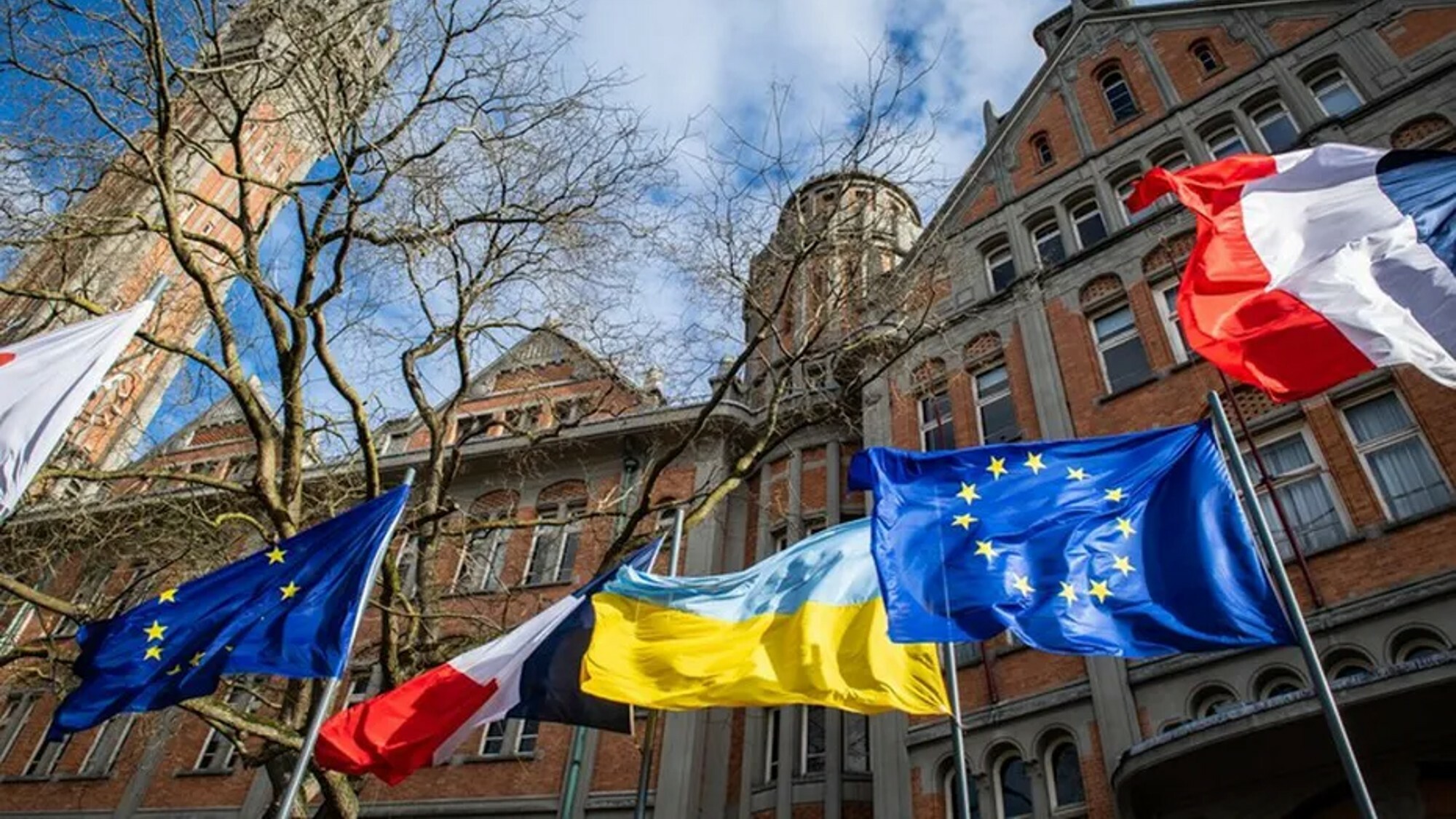 La Ville de Lille lance un appel aux Lillois volontaires pour héberger des réfugiés Ukrainiens ukraine-lille