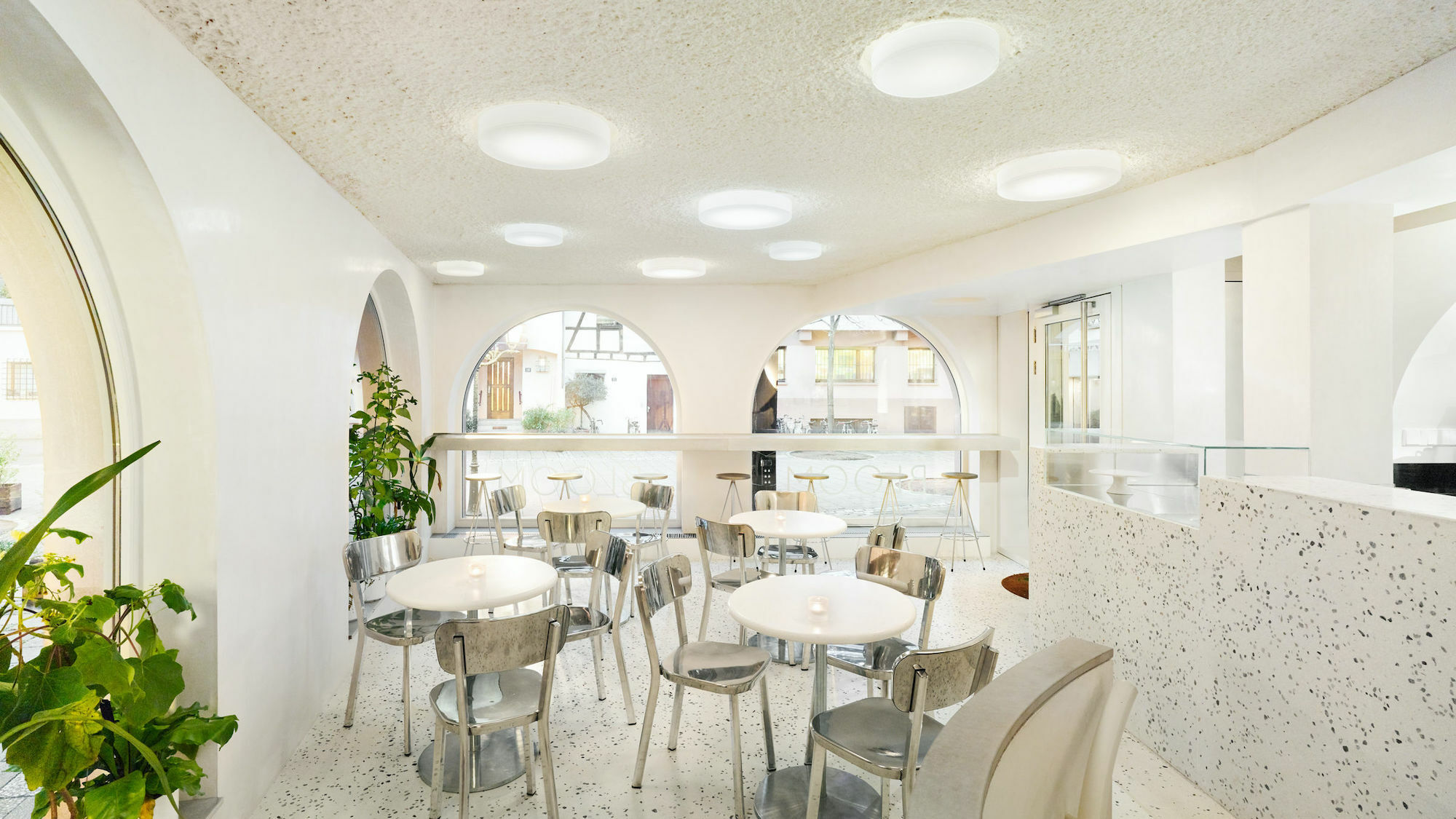 BON PLAN : près de 15 restaurants strasbourgeois à moitié prix pendant tout l'été 04-cafe-bloom-eugeni-pons-web-1568113409-032