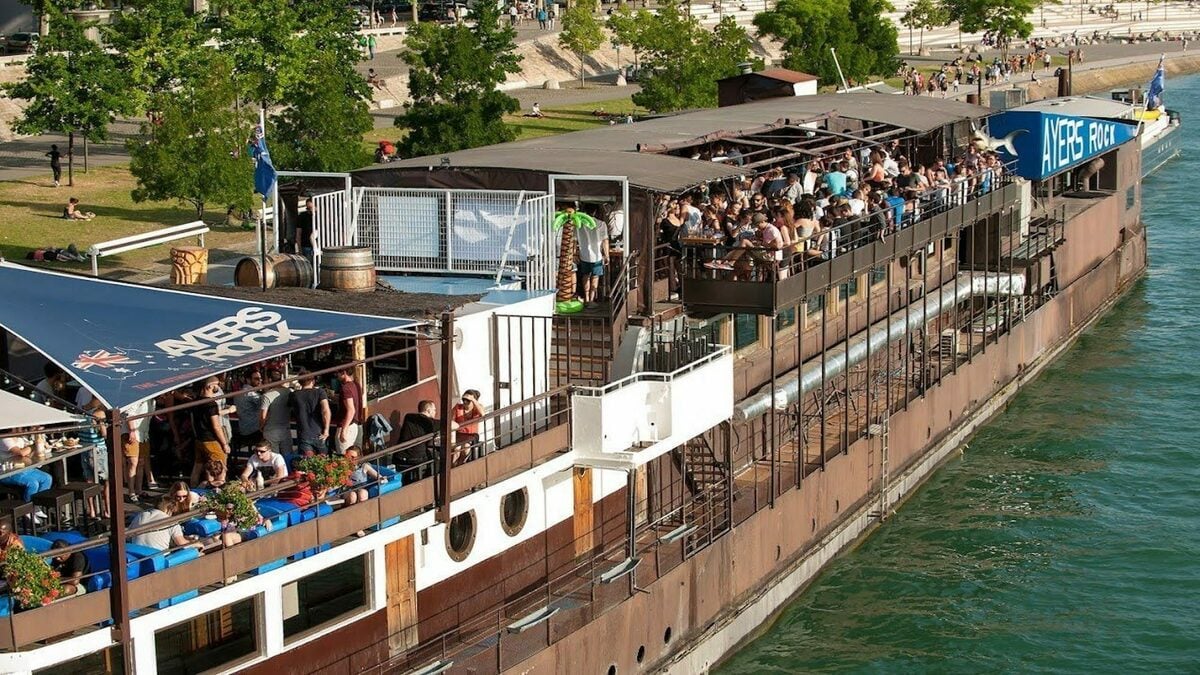 Lyon. Une nouvelle péniche-bar a ouvert à la place de The Boat