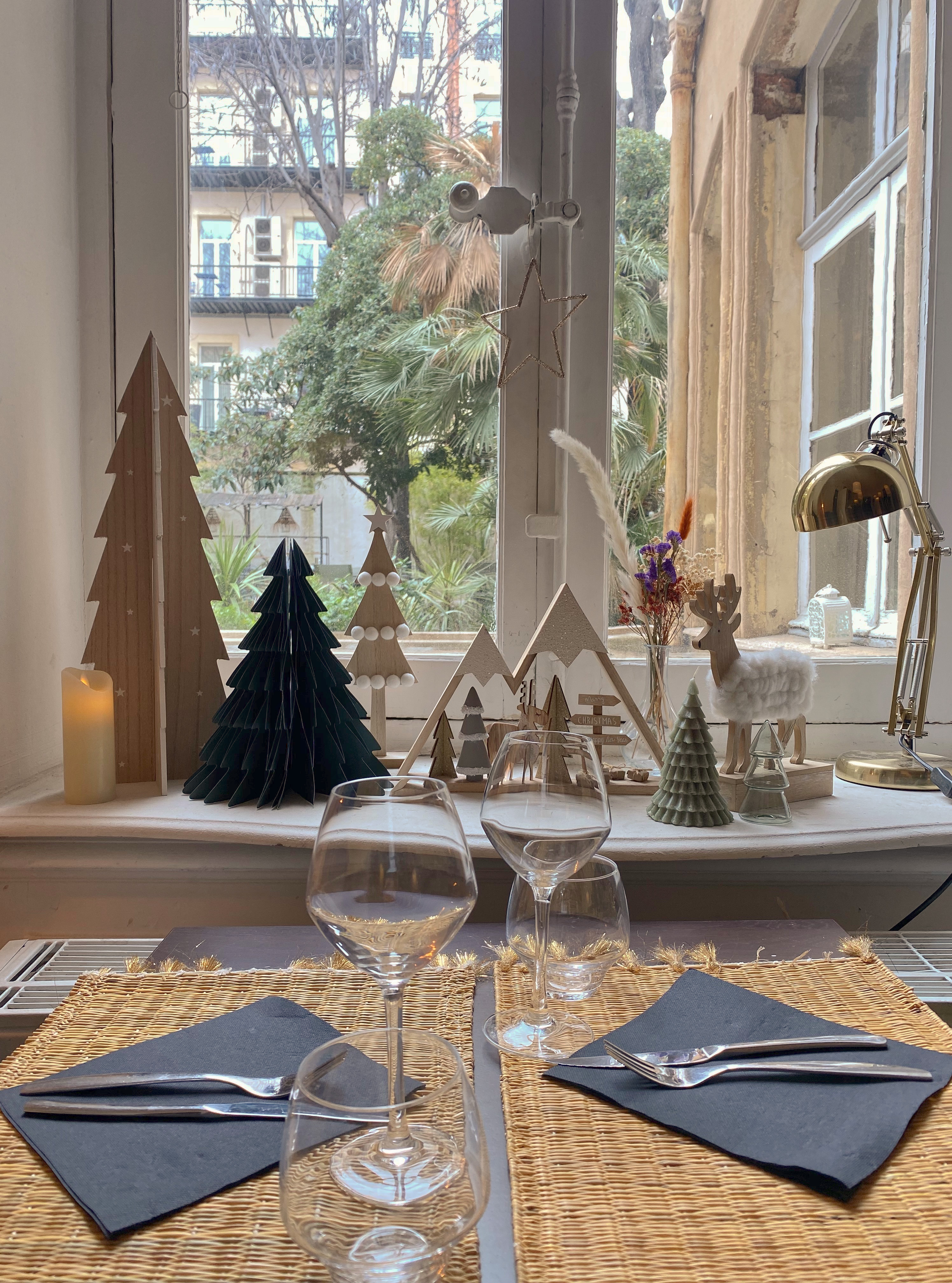 Table du repas de Noël à la Maison Montgrand à Marseille