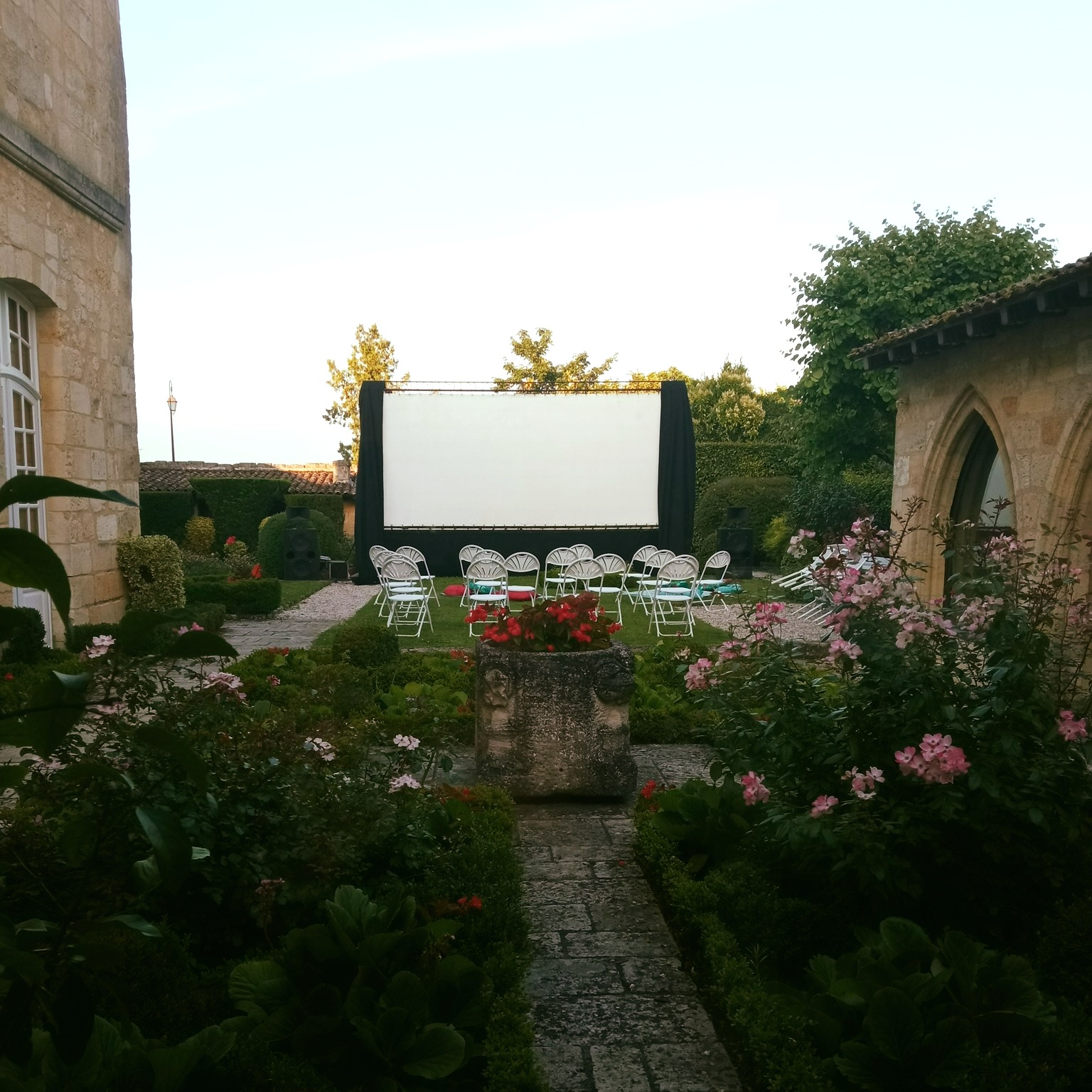 couvent des jacobins cinema plein air saint emilion