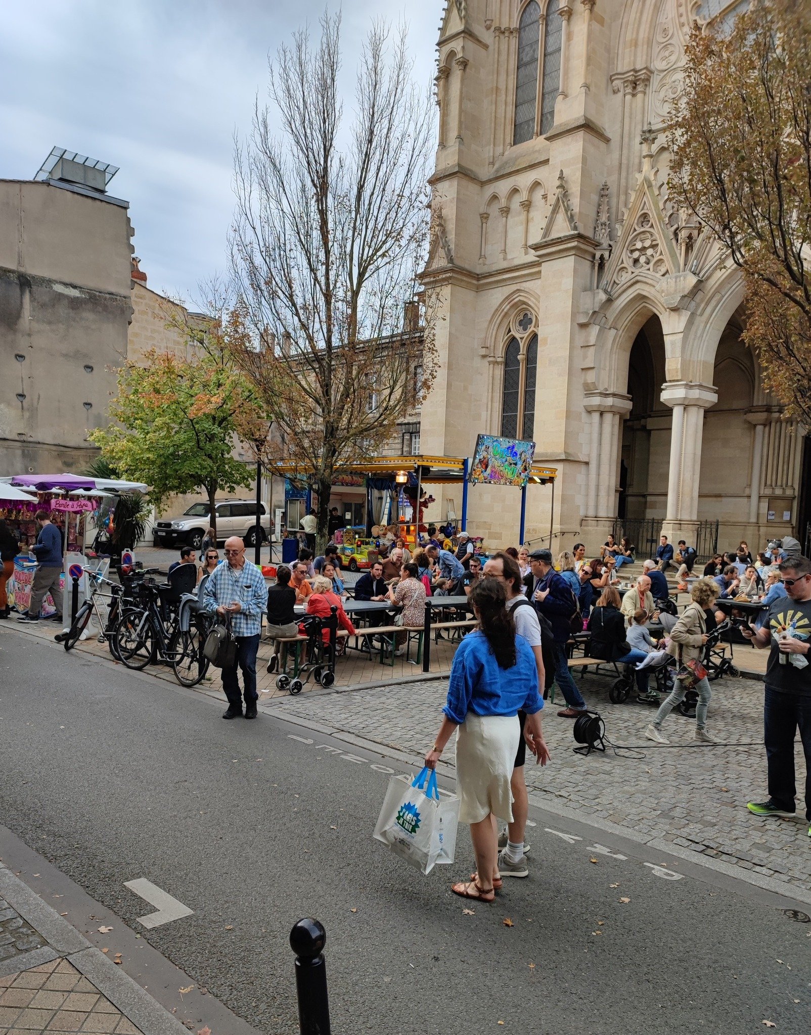 fete vin nouveau brocante bordeaux chartrons