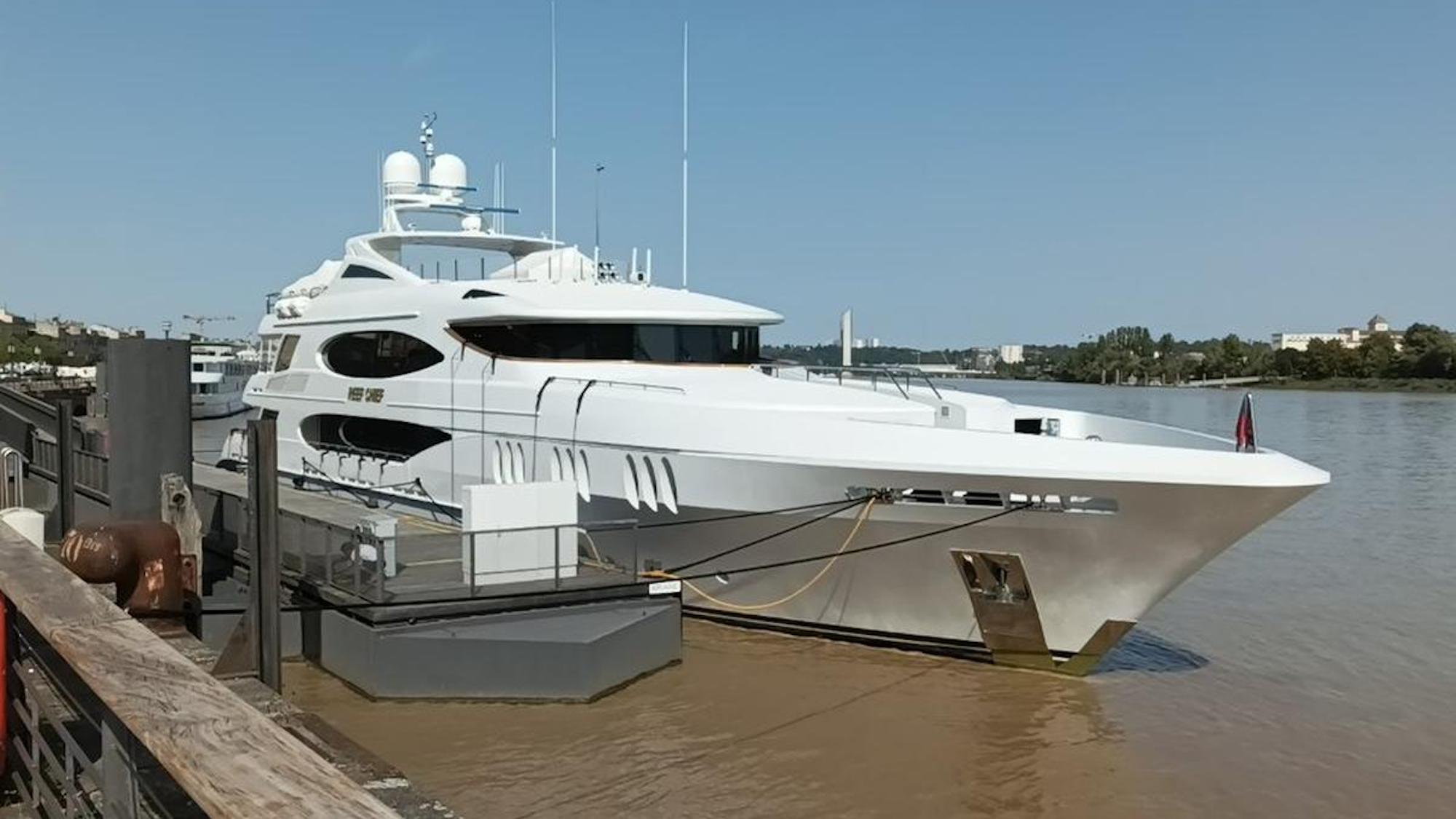 reef chief bordeaux yacht