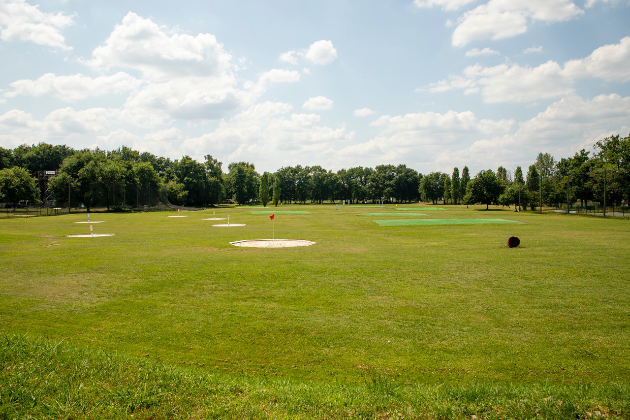 golf practice academy merignac