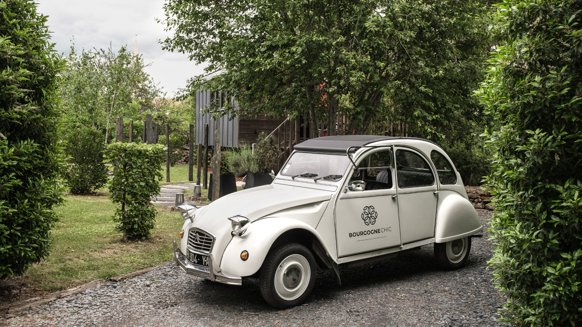 bourgogne chic location 2cv