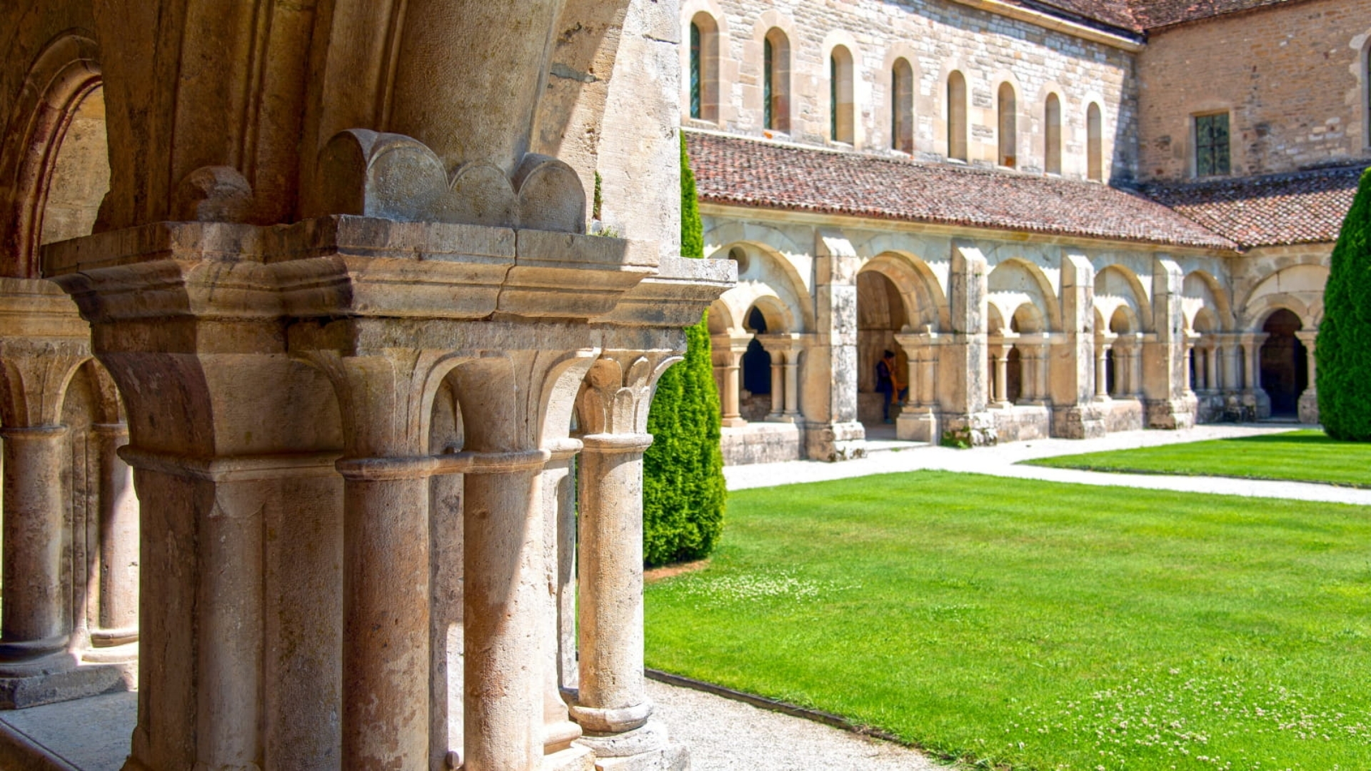 Architecture cistercienne et jardins de l’Abbaye de Fontenay