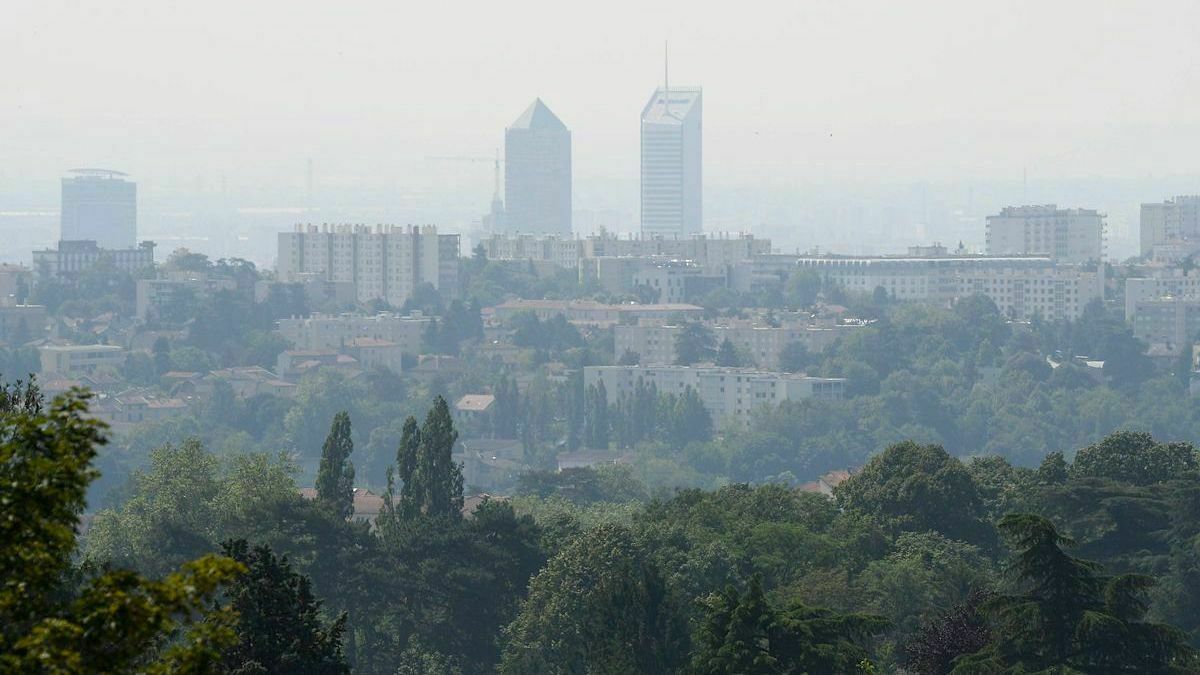 Lyon Touchée Par Un Important Pic De Pollution Aux Particules Fines Le ...