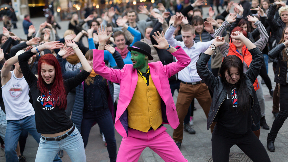 Strasbourg’s Fête de la Musique: A Giant Just Dance & Music On All Floors!