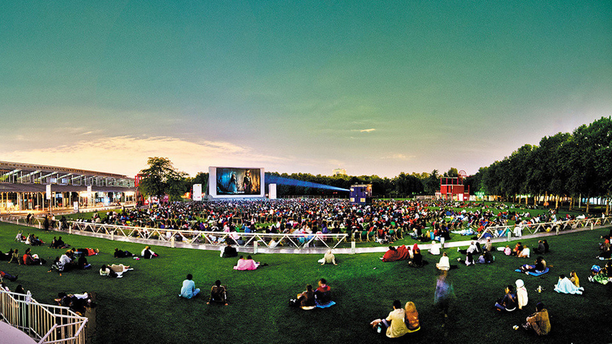 Le Cinéma En Plein Air Gratuit De La Villette Est De Retour Cet été Le Bonbon 