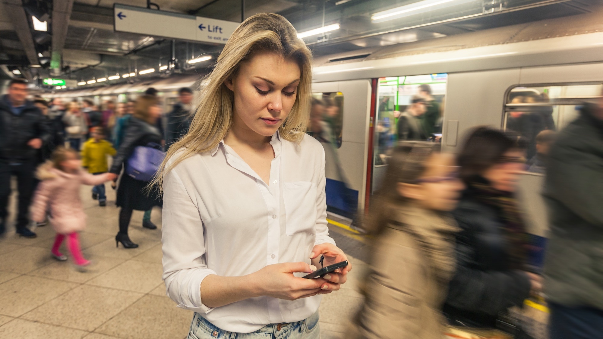 Dans le métro, elles portent un pantalon pour éviter le harcèlement - Le  Parisien