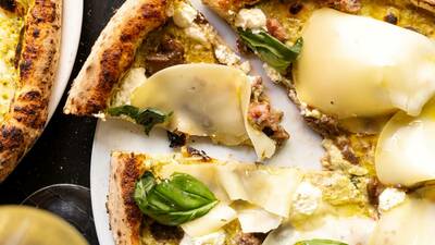 Une pizza sicilienne à tomber comme en Italie ? C'est chez Mat ...