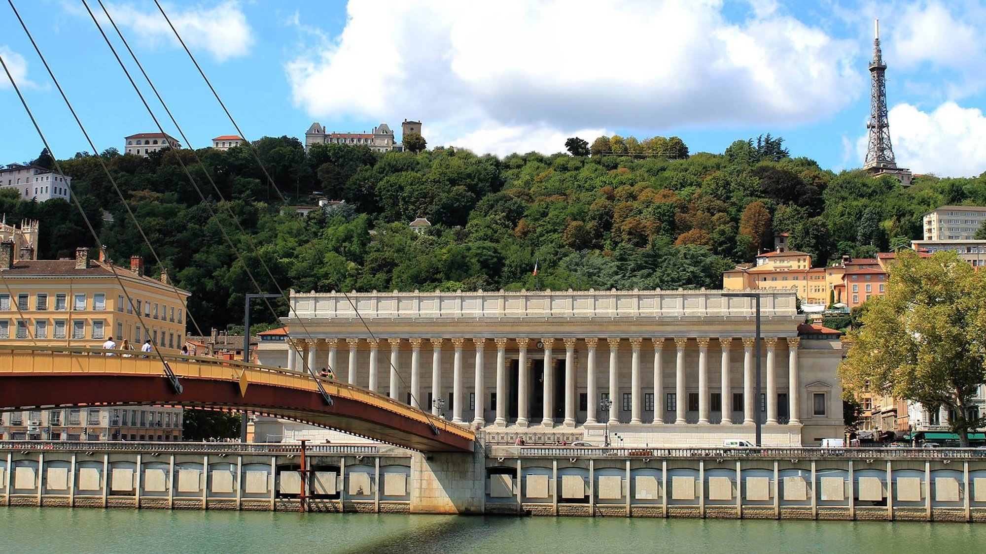 basilique-fourviere-lyon-tour-effondrement