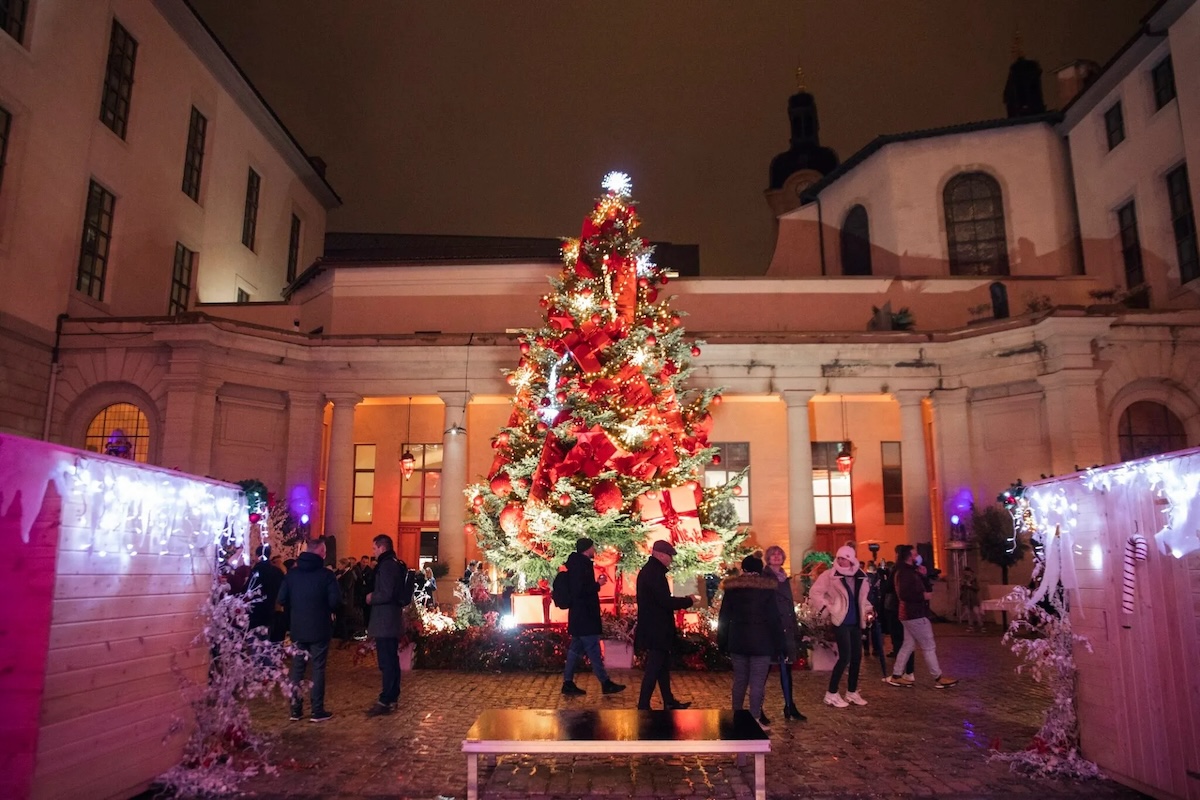 marche-noel-grand-hotel-dieu-lyon-2024