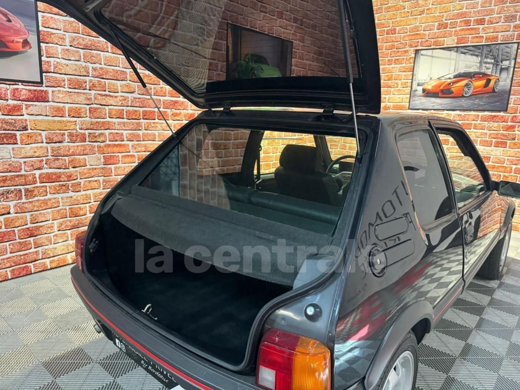 voiture bernard arnault a vendre a bordeaux peugeot 205 GTI