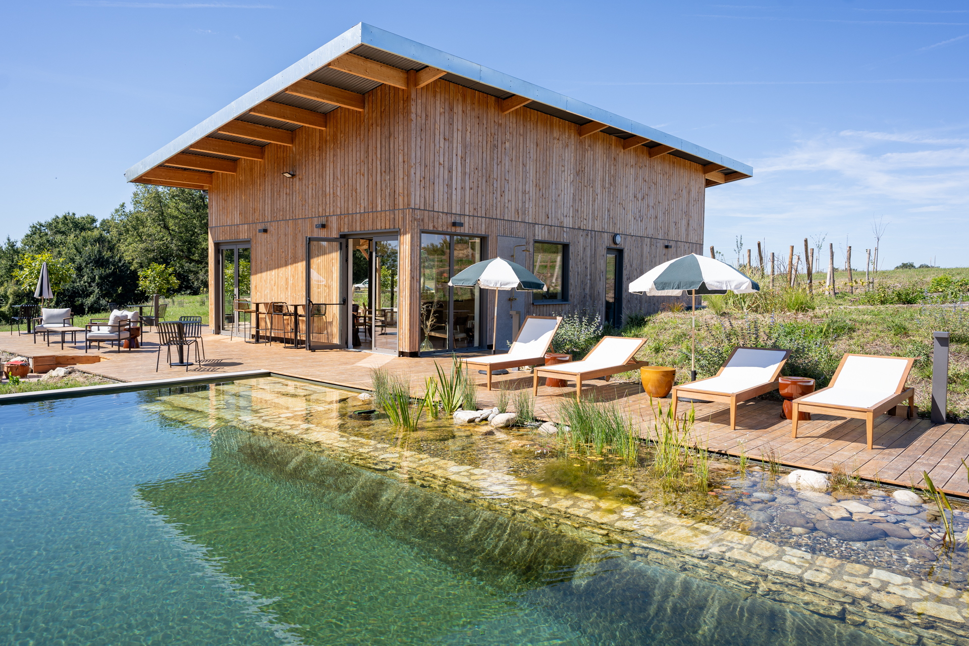 coteaux lodges et experiences bassin naturel