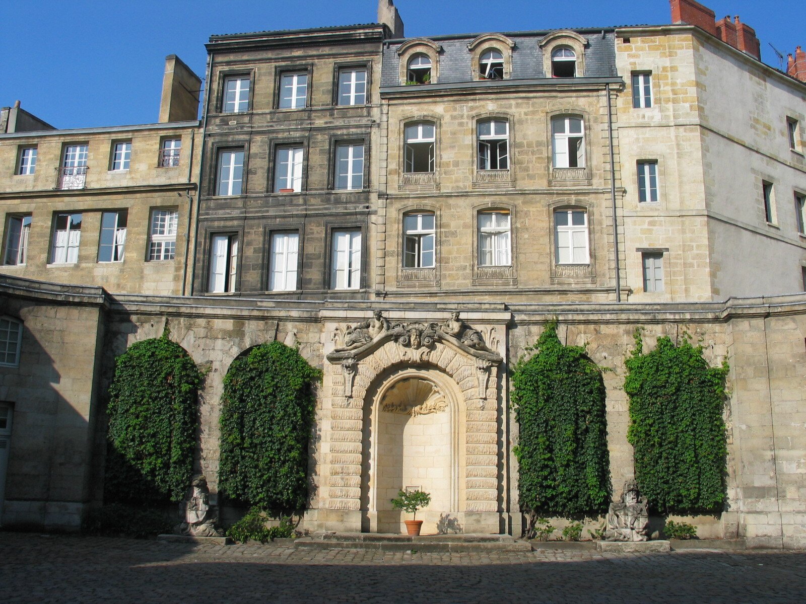 musee national des douanes bordeaux