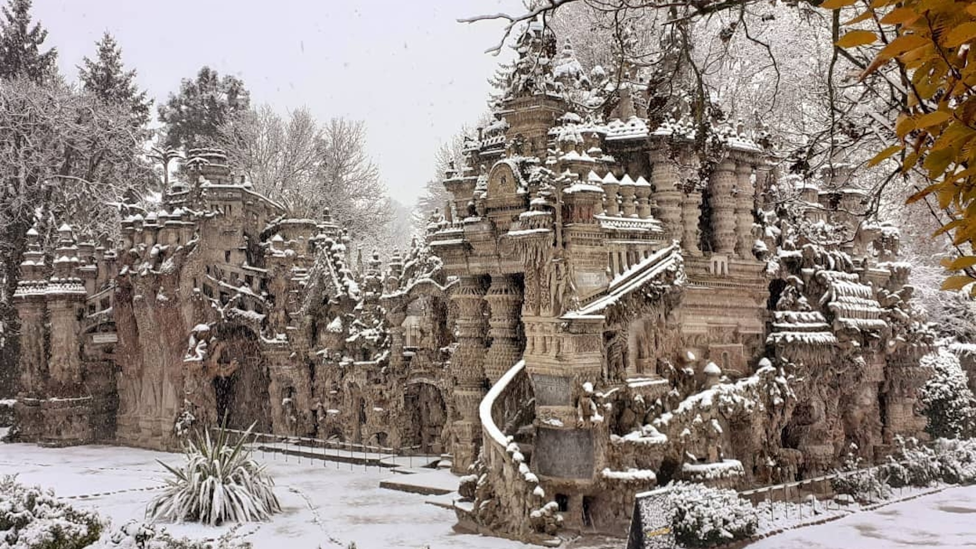 palais-ideal-facteur-cheval-1h30-lyon