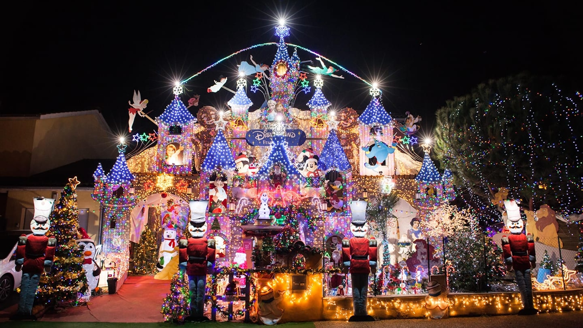 maison-pere-noel-villeneuve-ain-lyon-4