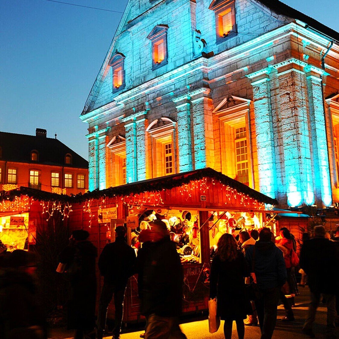 lumieres-de-noel-temple-et-marche-montbeliard-1428