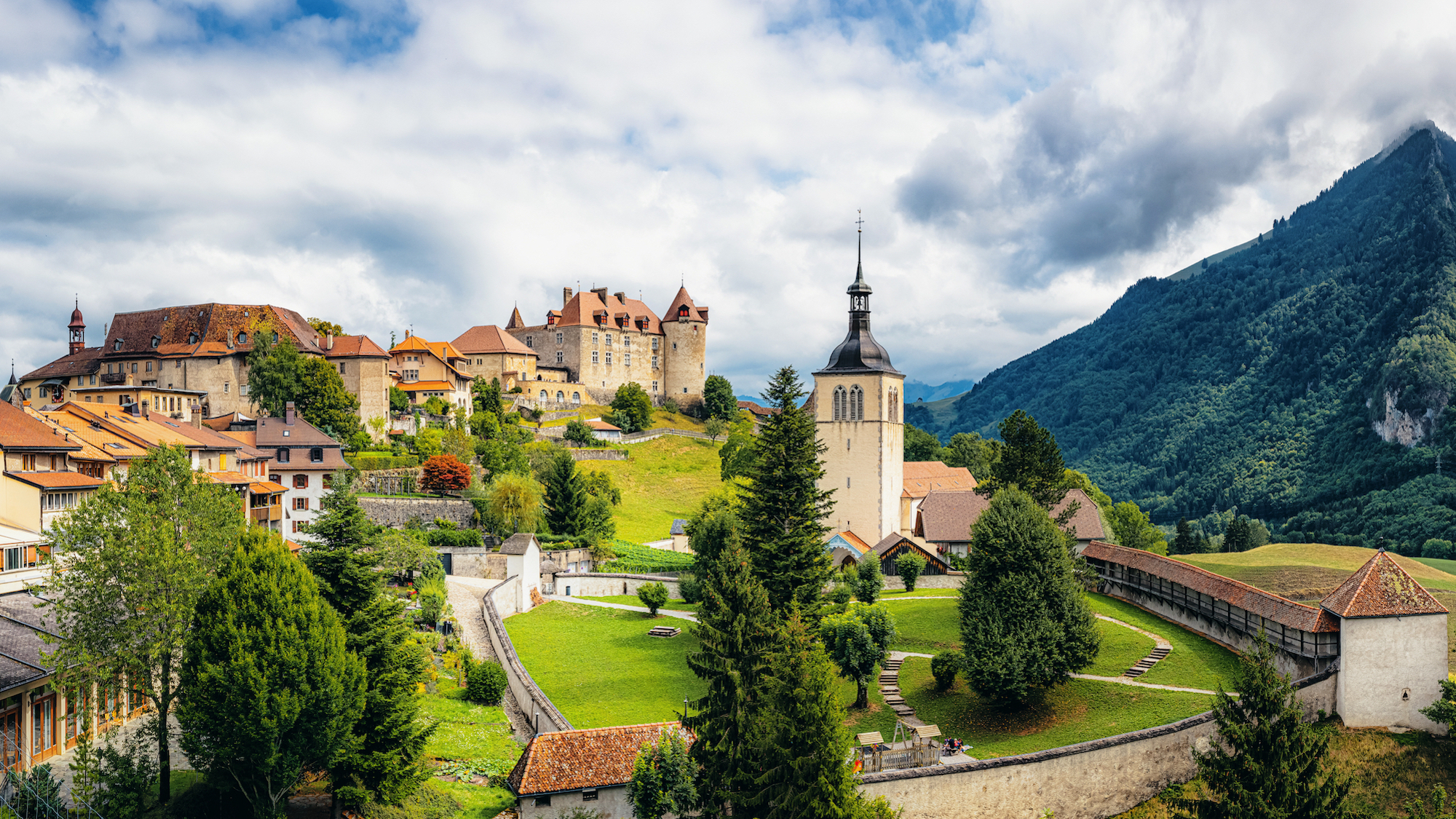 gruye-res-village-me-die-val
