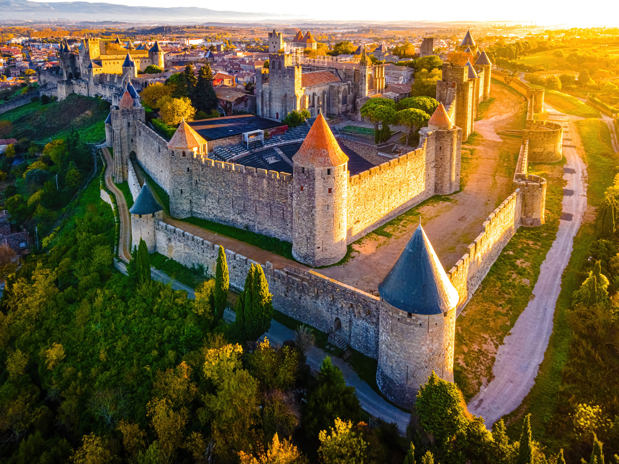 plus belles villes medievales france carcassonne proche bordeaux occitanie
