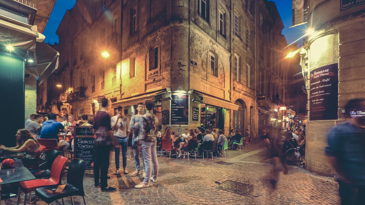 Le barathon géant revient à Bordeaux sur toute une nuit au mois de mars ...