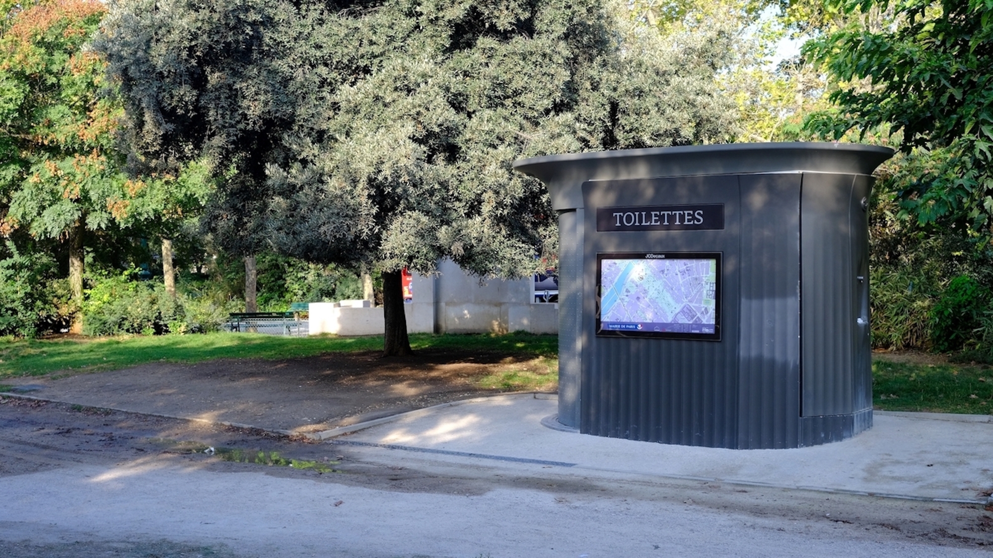 De nouvelles toilettes publiques débarquent dans les rues de Paris toilettes-paris