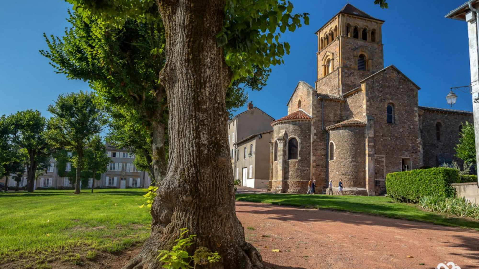 salles-arbuissonnas-en-beaujolais-etienne-ramousse