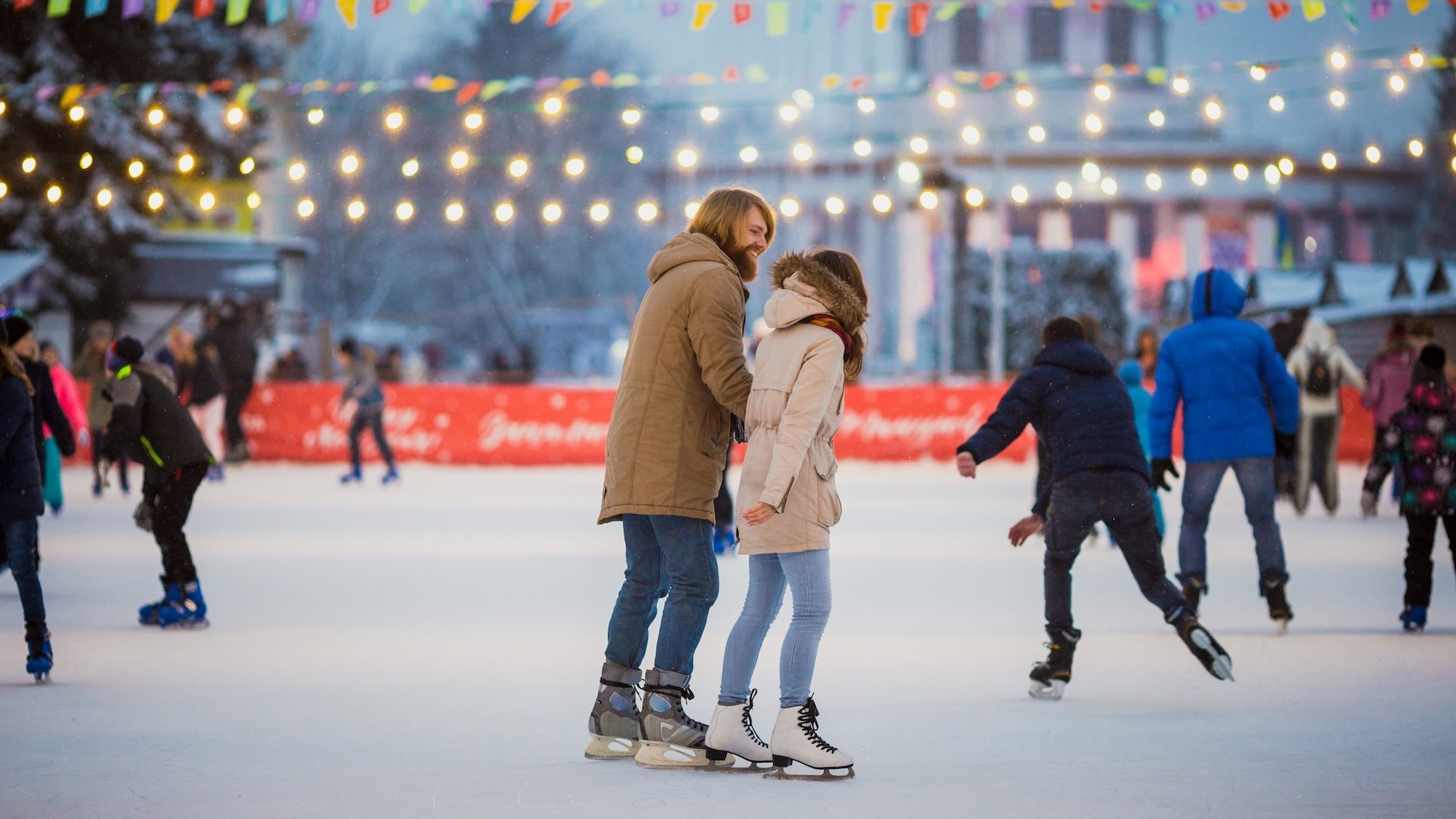 patinoire-noel-bordeaux-grand-retour-2024-allees-t