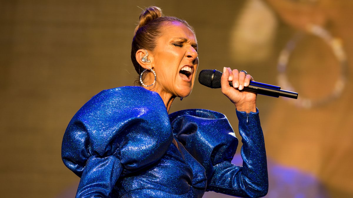 C Line Dion De Retour Au Stade De France En Le Bonbon