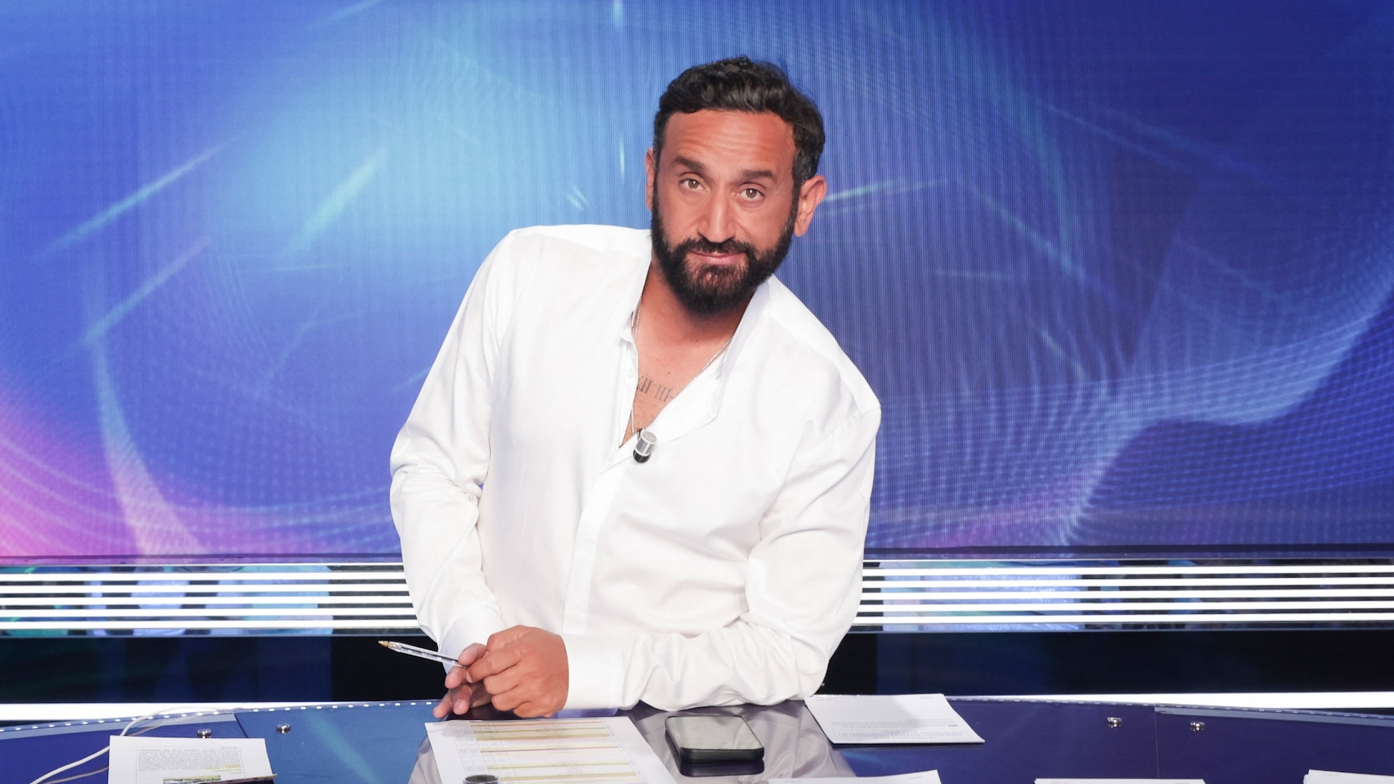 tpmp-face-a-hanouna-cyril-hanouna-omnipresent-a-la