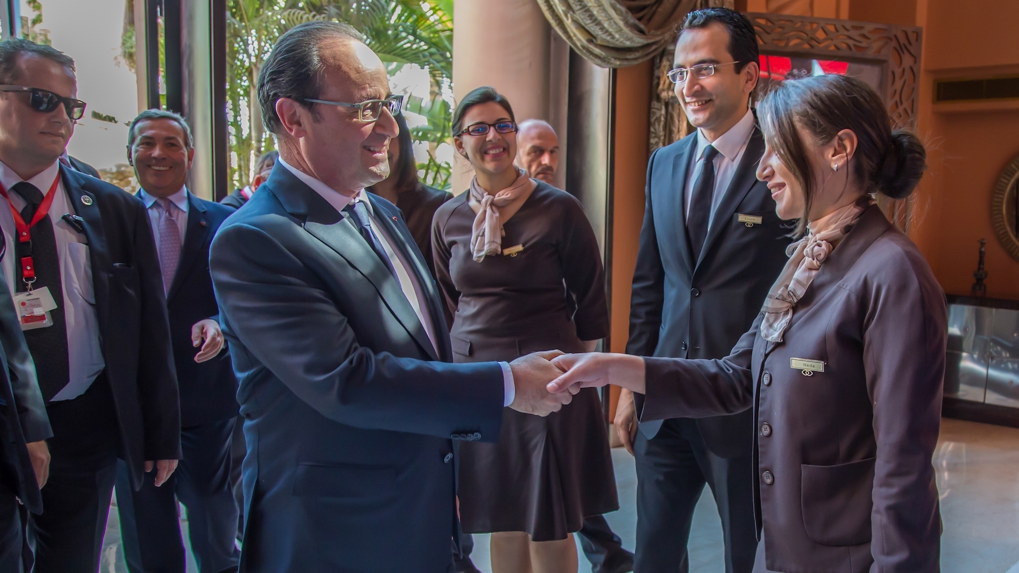 François Hollande attendu chez Mollat Bordeaux pour dédicacer son dernier livre shutterstock-2299624915