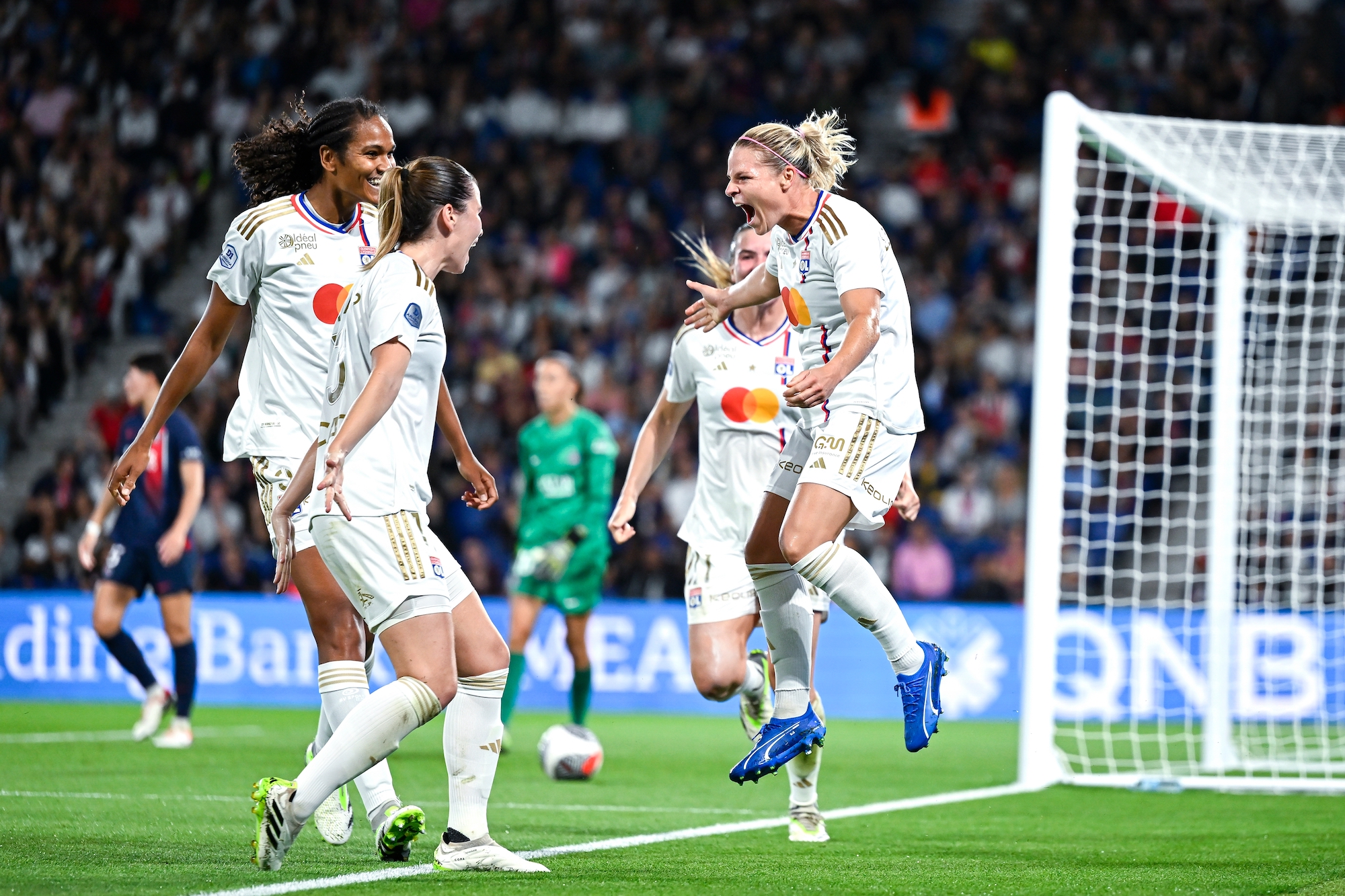 ol féminin lyon groupama stadium playoffs