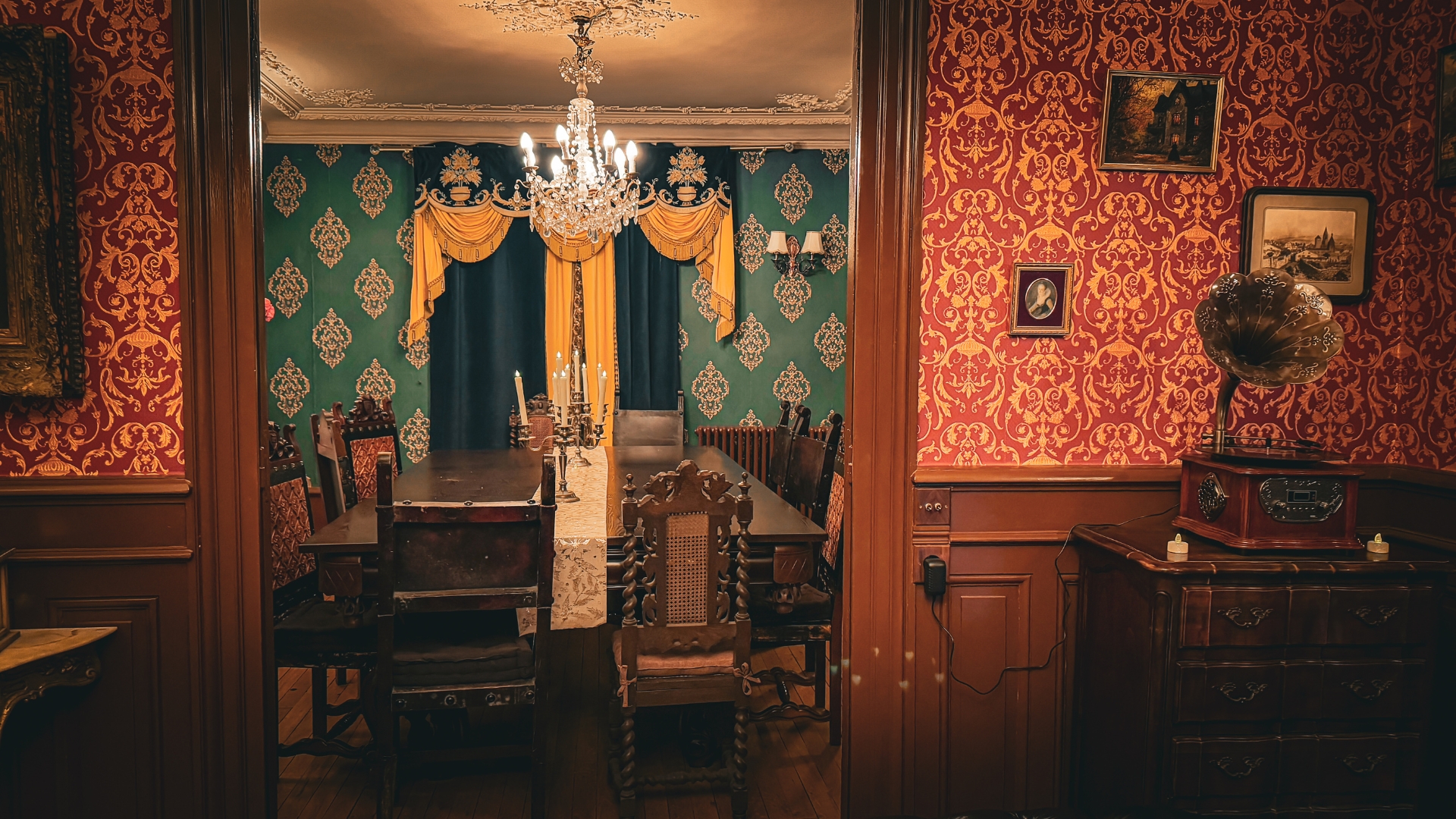 dining room of the manor of the twelfth hour