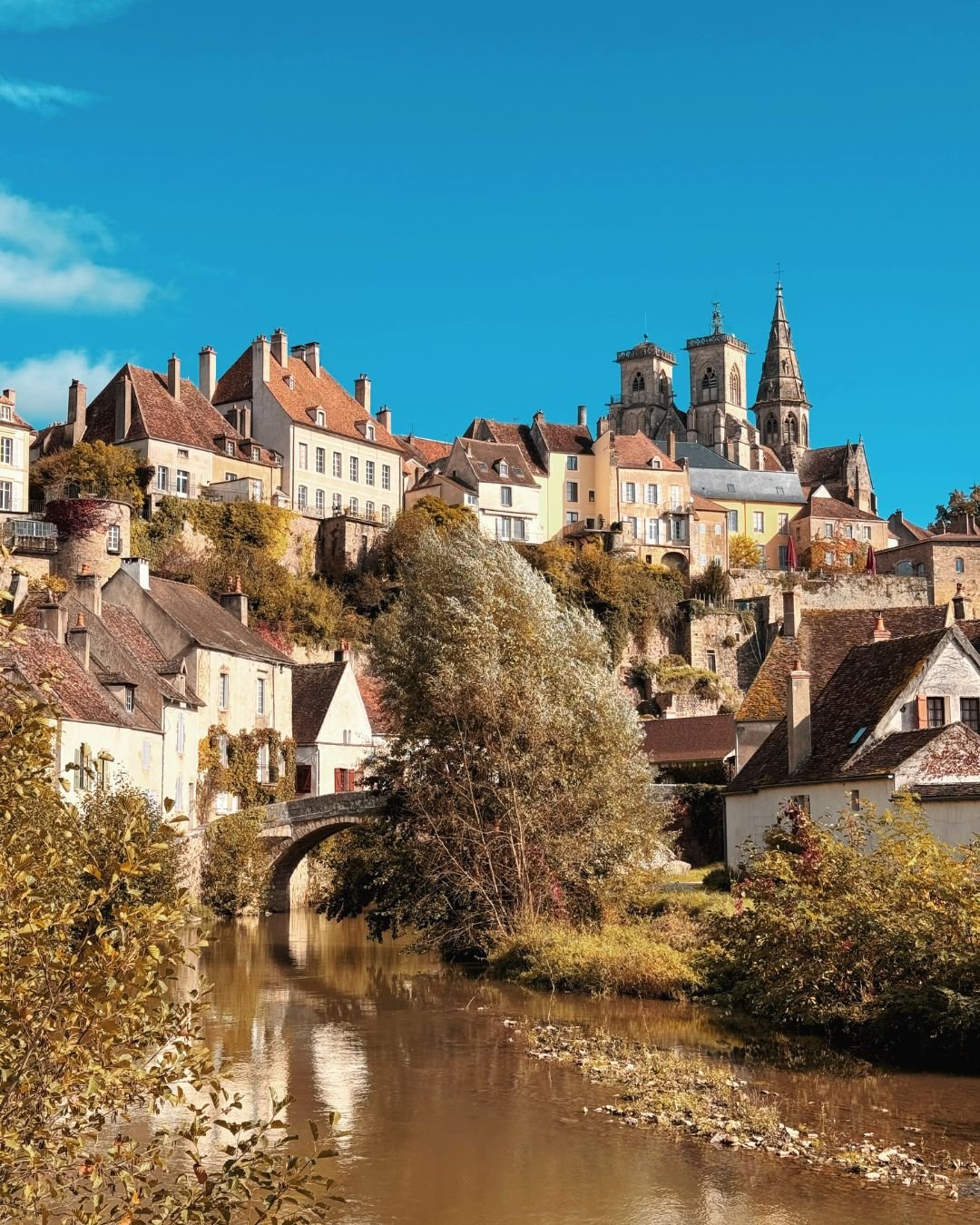 Semur en Auxois is participating in the show Favorite Village of the French in 2025