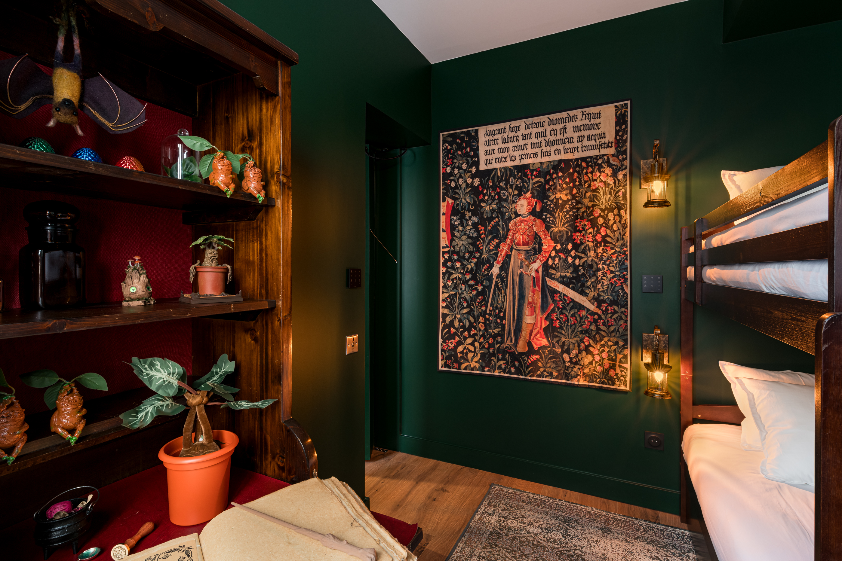 maison-apotihicaire-gite-immersif-cremieu-medieval