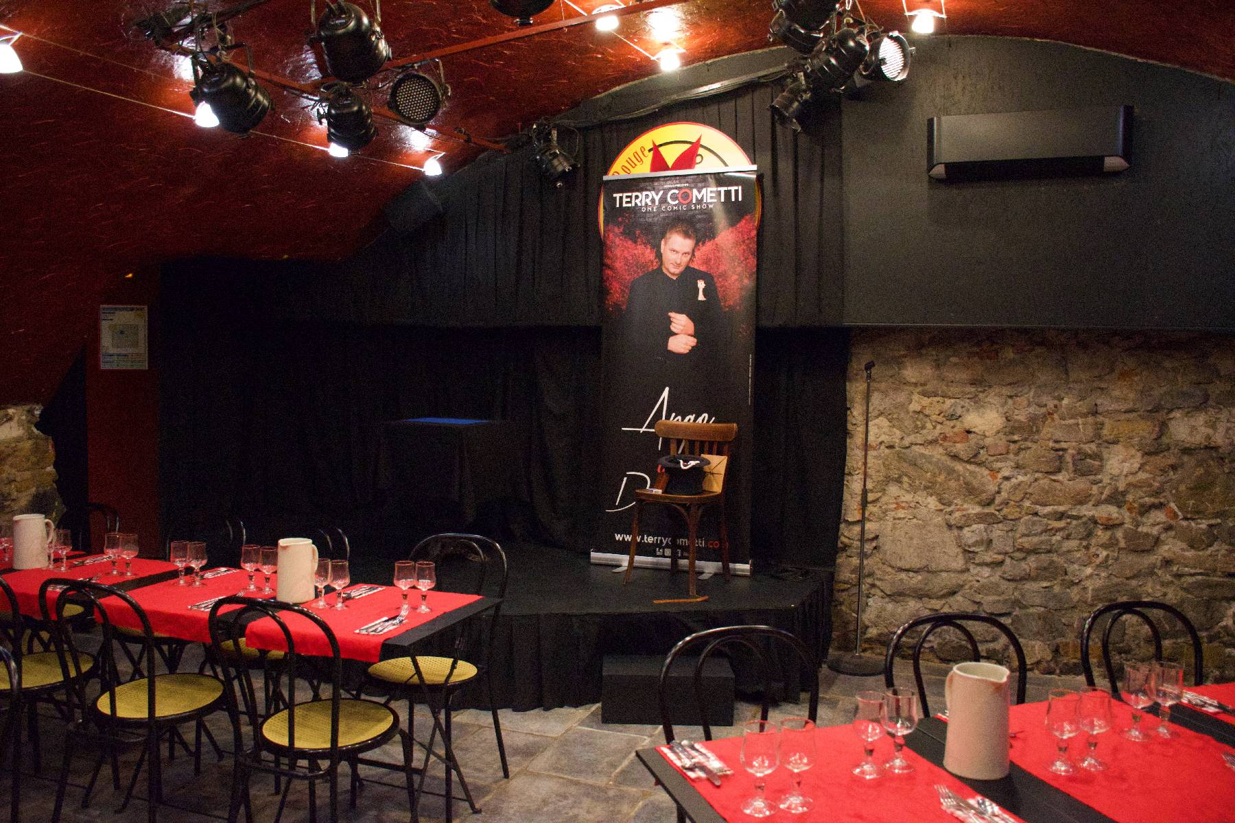 ane-rouge-lyon-restaurant-cabaret