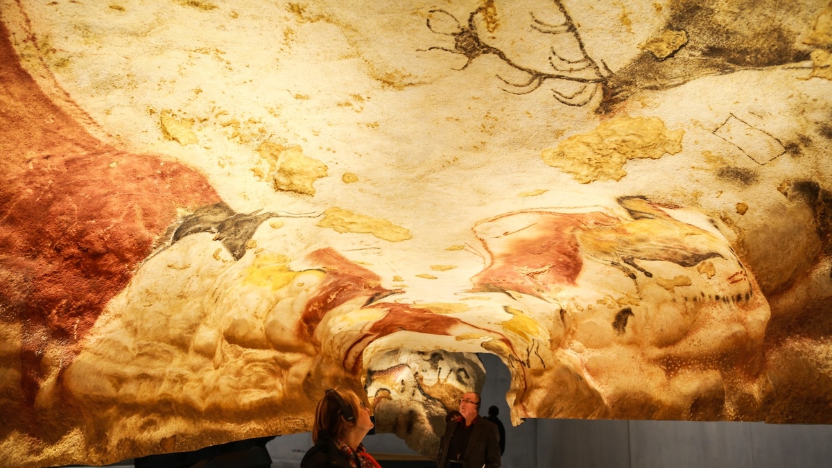 The exhibition on the Lascaux Caves presented in a world premiere in ...