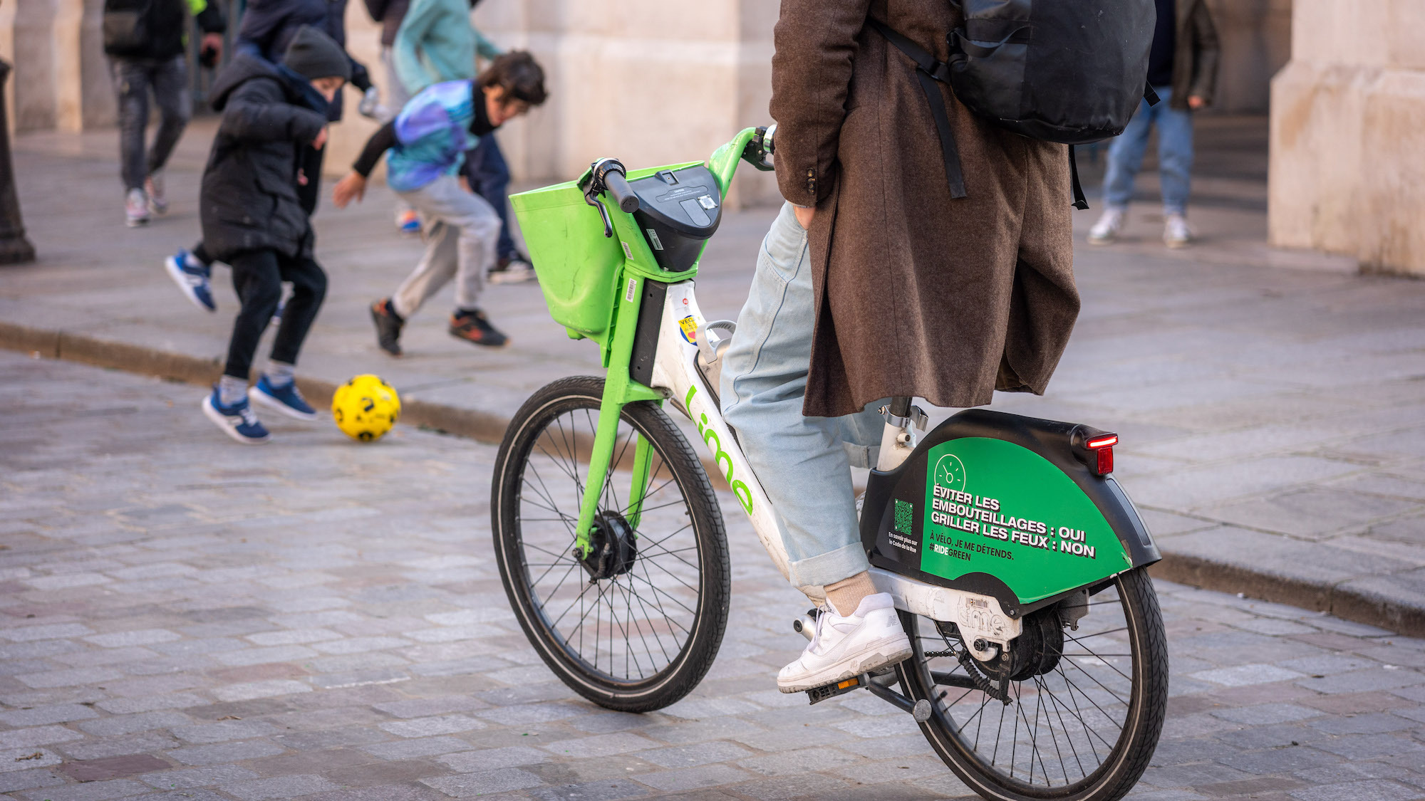 lime-velo-libre-service-paris-trajets-gratuits-jou