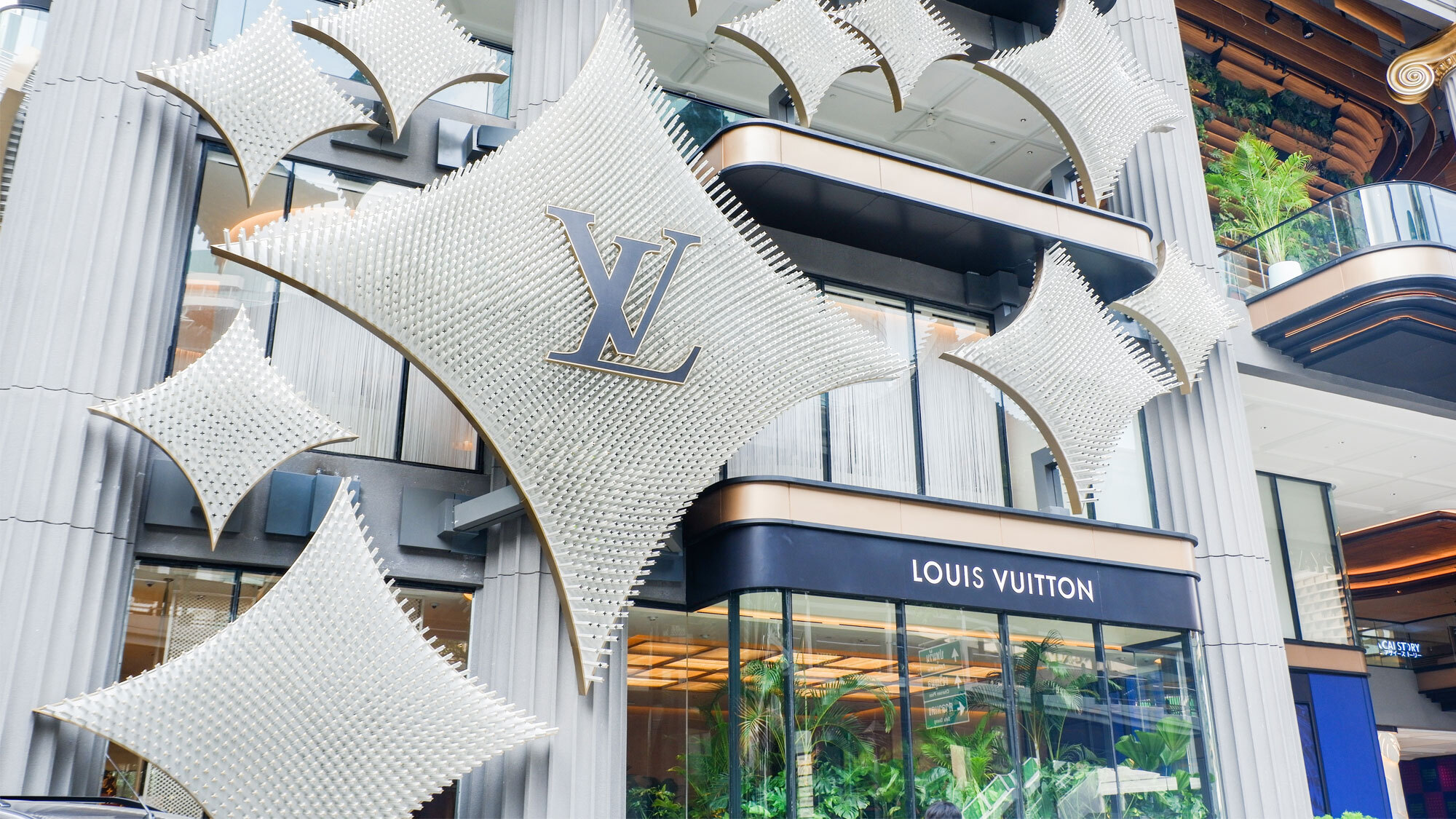 louis-vuitton