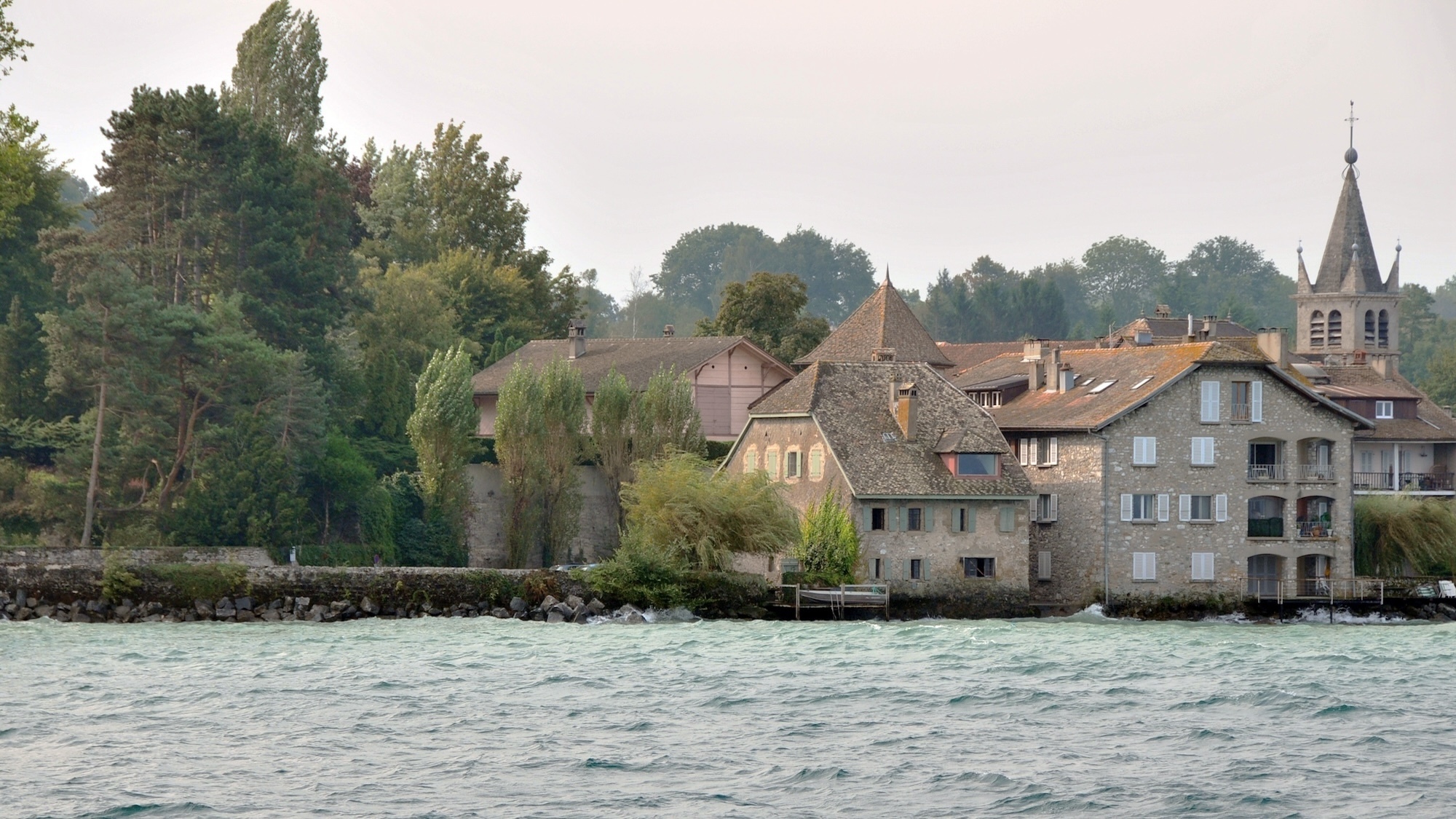 village-nernier-lac-leman-geneve