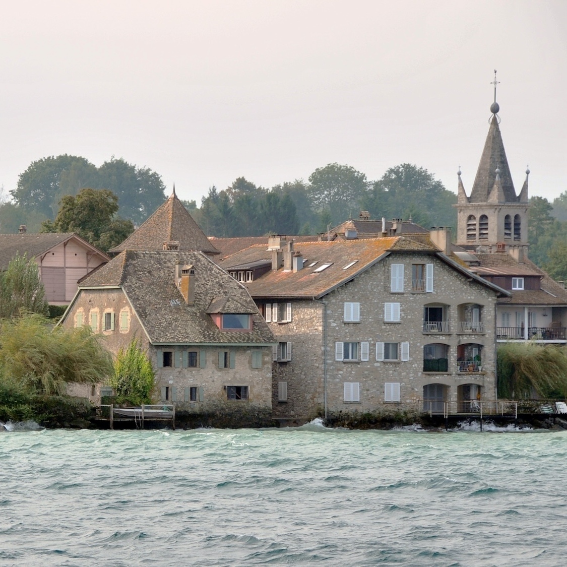 village-nernier-lac-leman-geneve