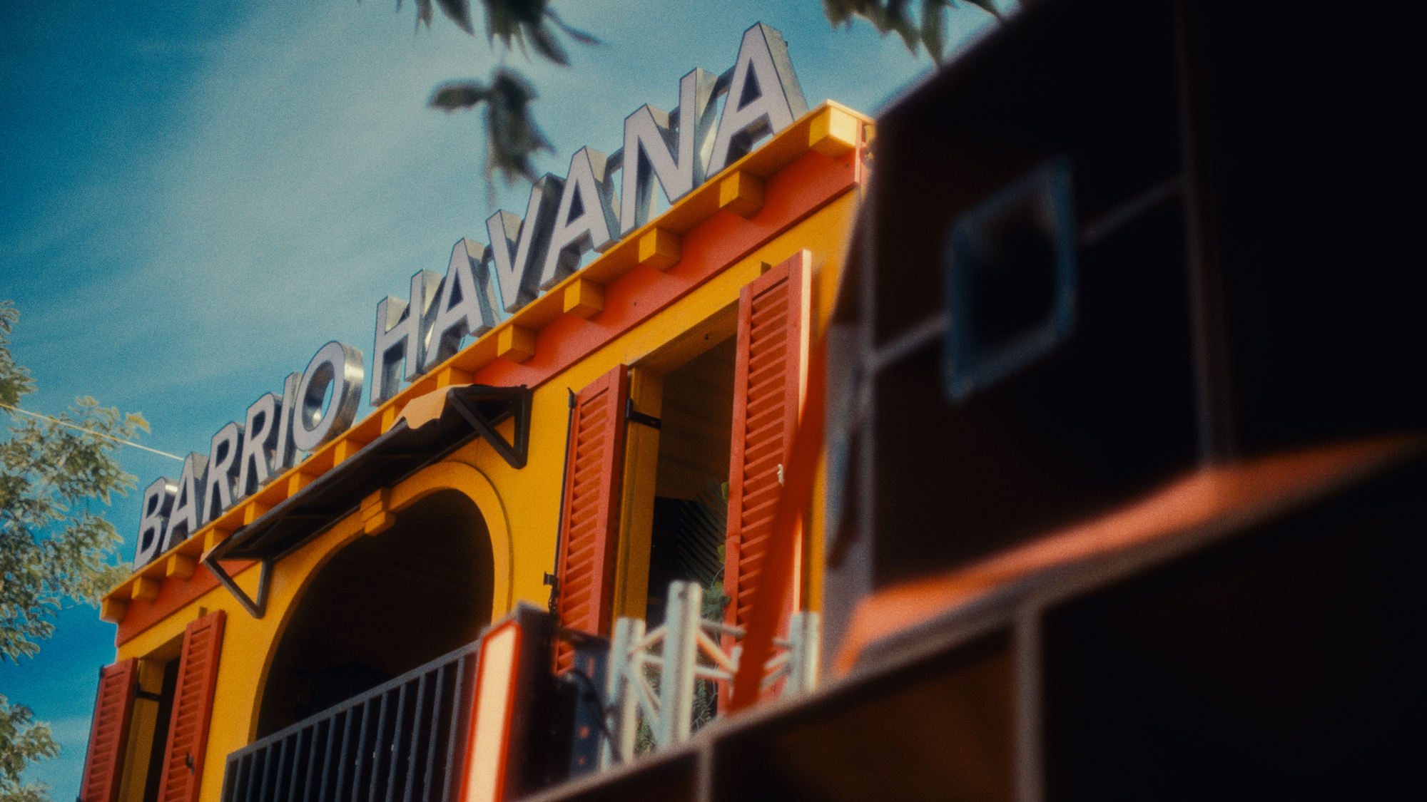 Voyage, musique et partage, le Barrio Havana a fait vibrer le SunSka Festival barriobarrio