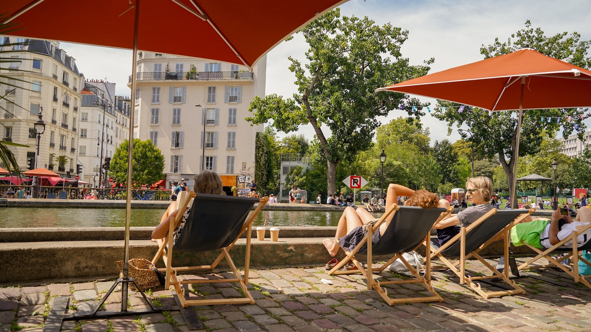 transats-terrasse-paris-plage-soleil-parasol-le-bo